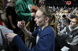 “Don’t let anything kill your dreams”: Paige Bueckers dishes words of wisdom for fans while signing autographs