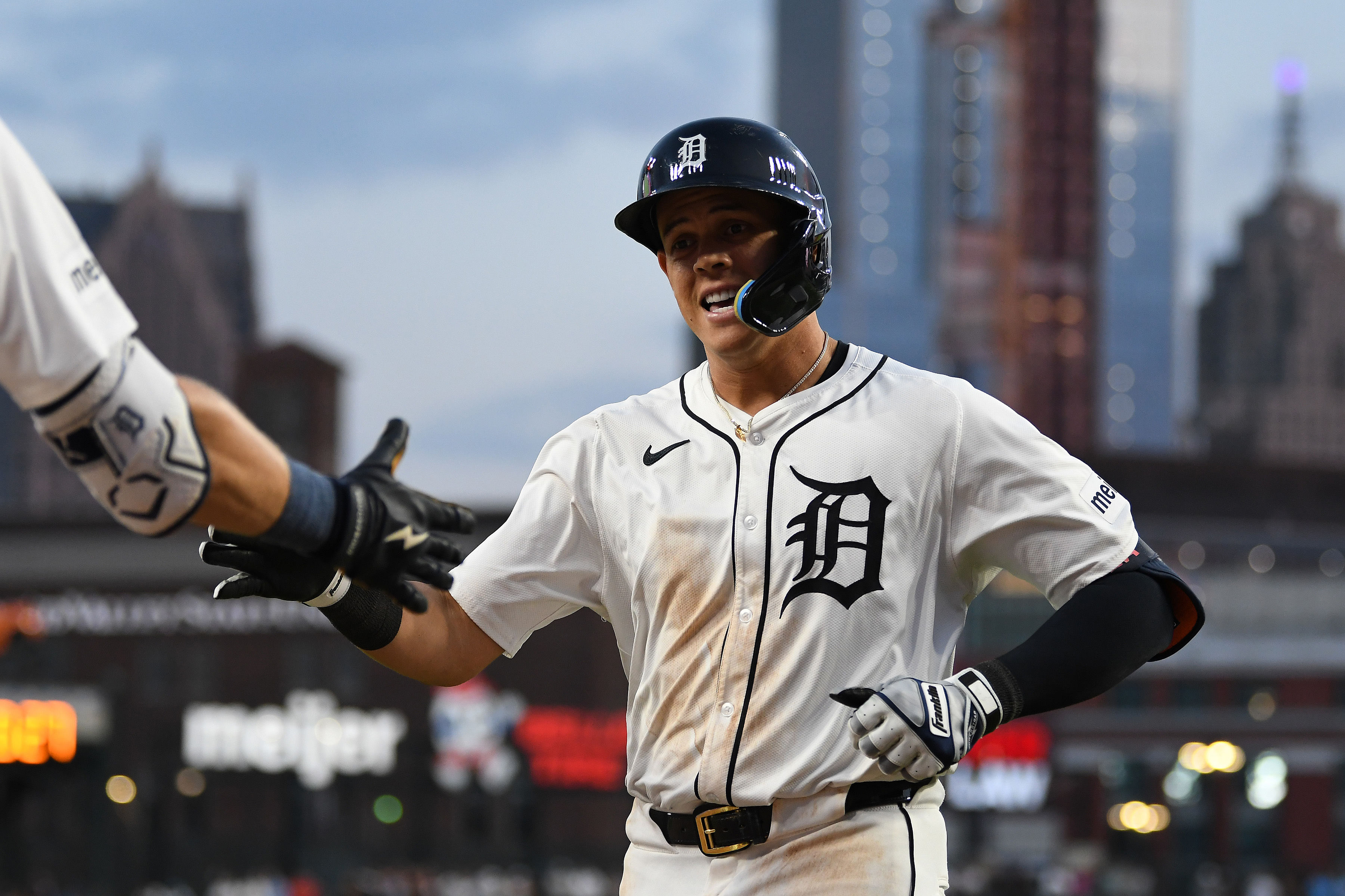 The Tigers could bring back Gio Urshela (Credits: IMAGN)