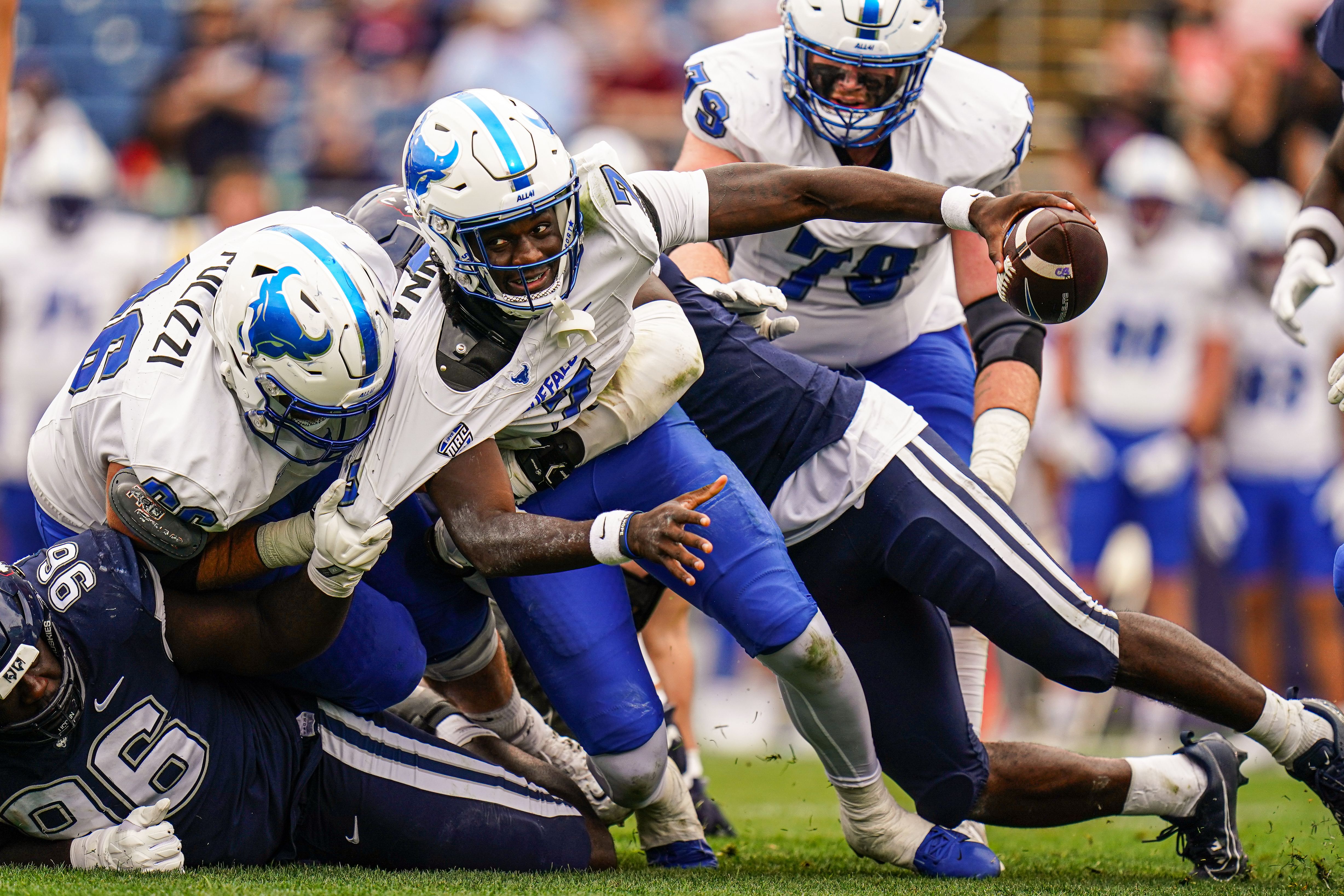 NCAA Football: Buffalo at Connecticut - Source: Imagn