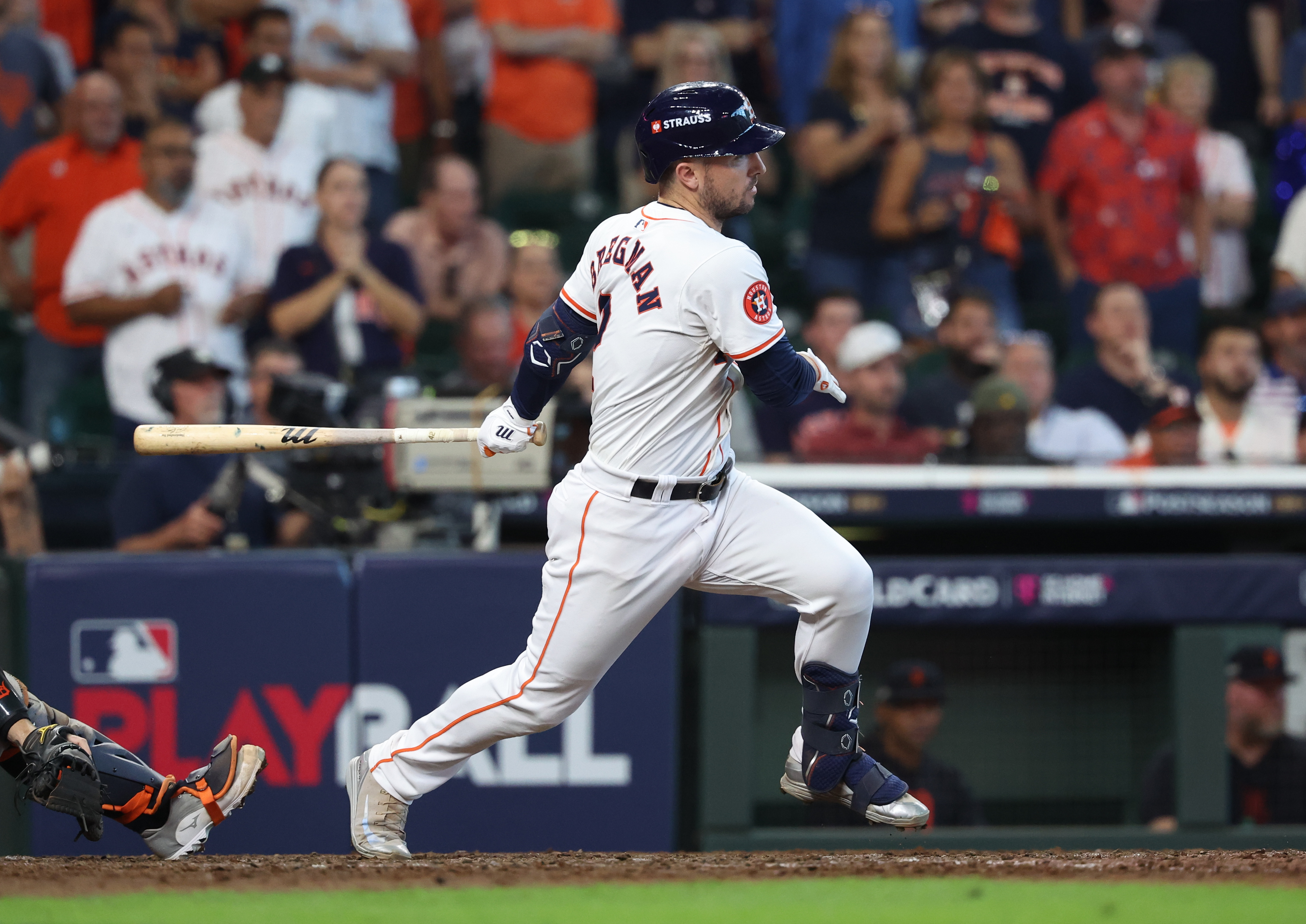 Alex Bregman could go to the Mariners next (Imagn)