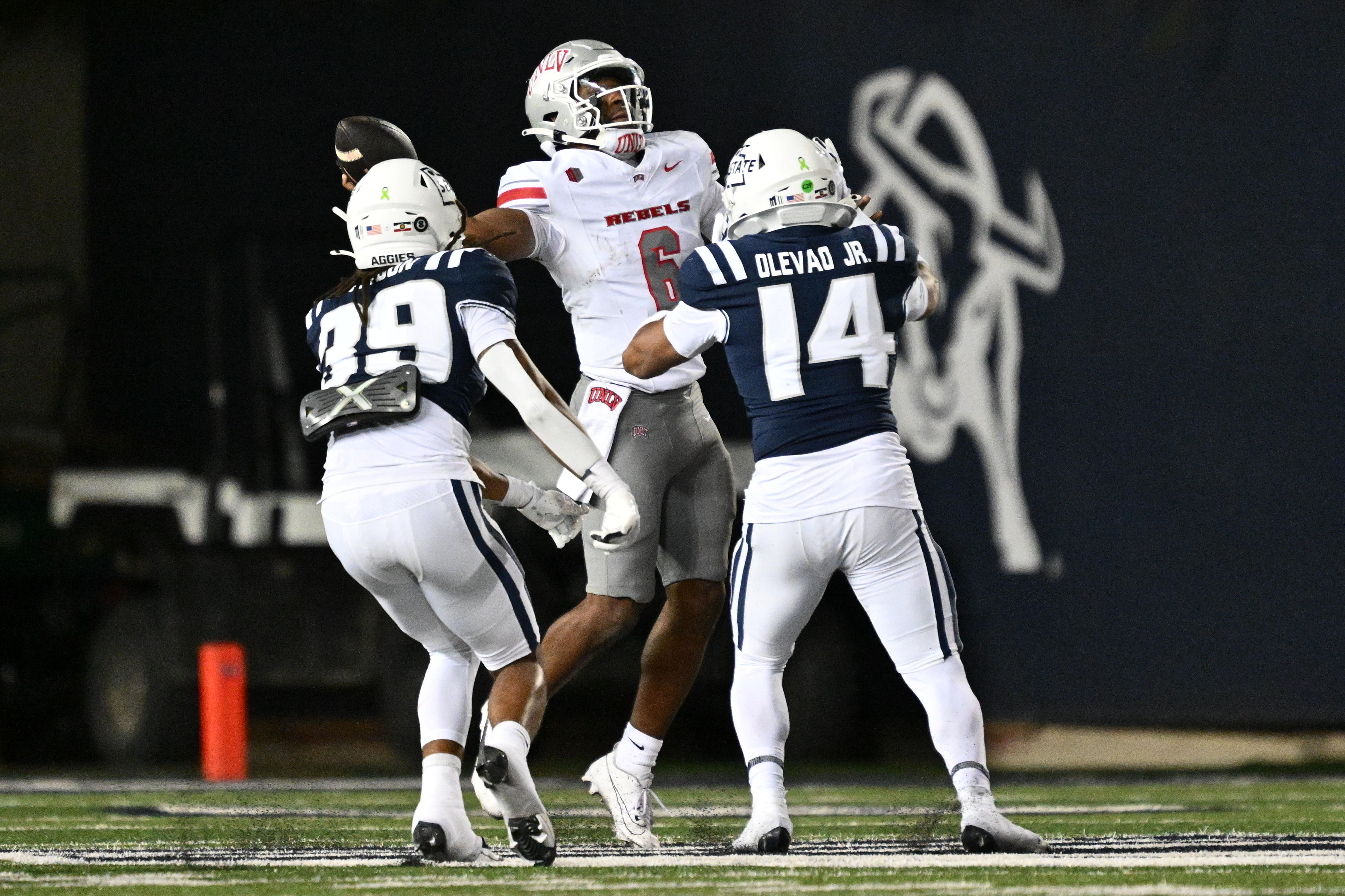 NCAA Football: UNLV at Utah State - Source: Imagn