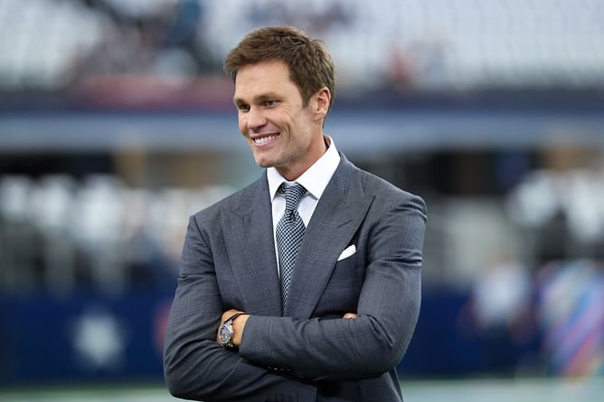 Tie Domi jokingly warns son Max after NFL GOAT Tom Brady's "1st time skating"