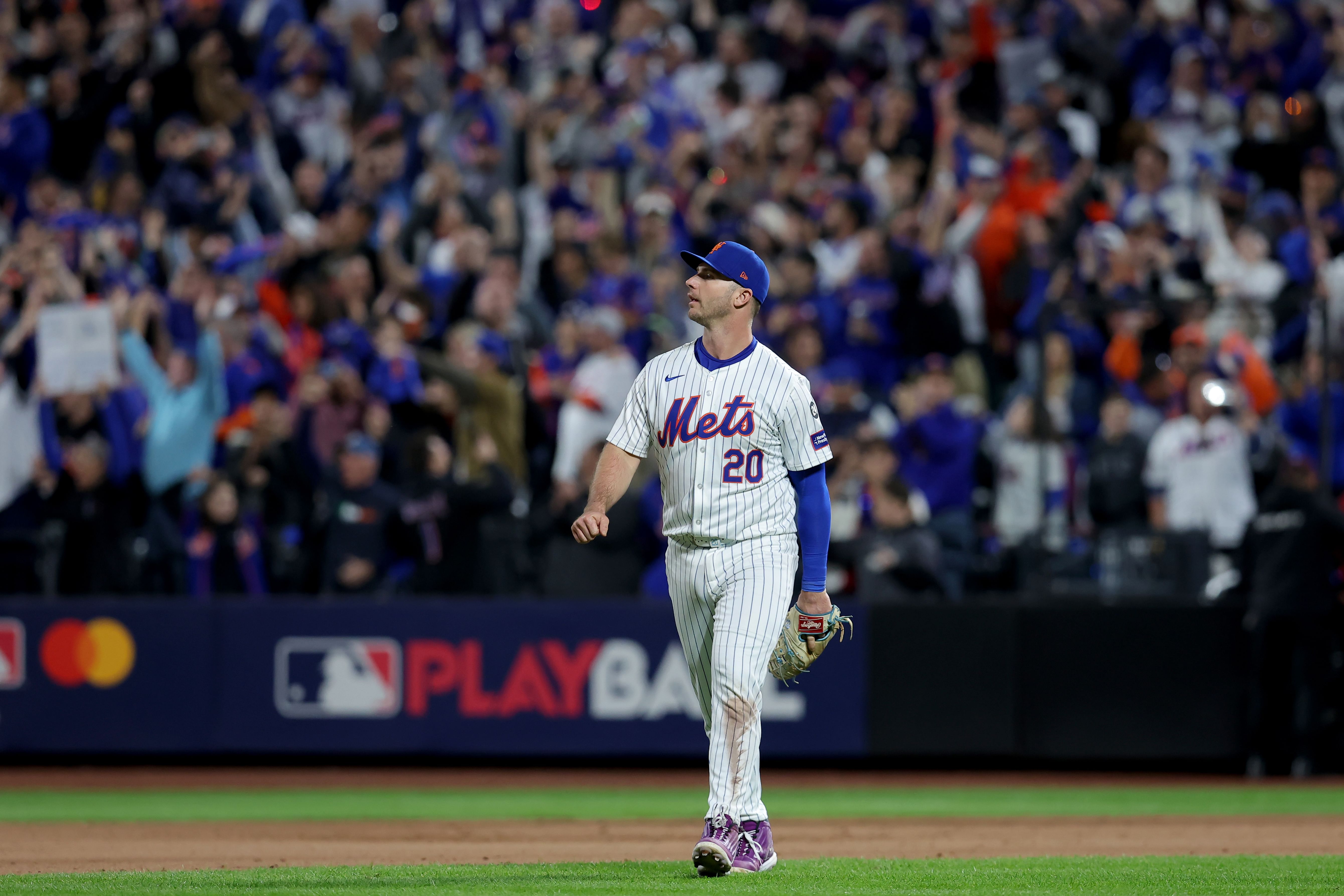 Pete Alonso received a qualifying offer (Imagn)