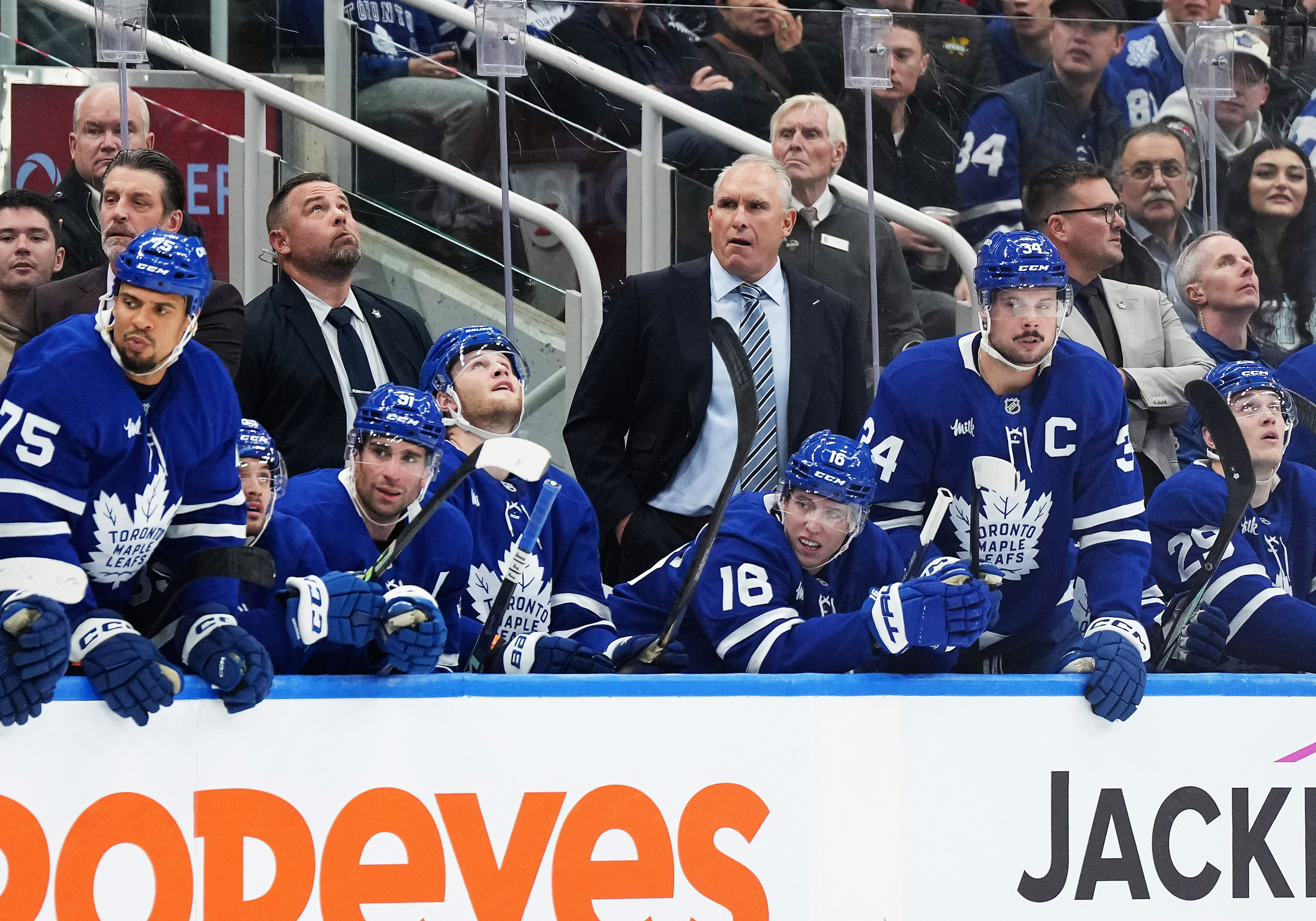 Watch: Craig Berube loses his cool at official for Pontus Holmberg's two-minute boarding penalty