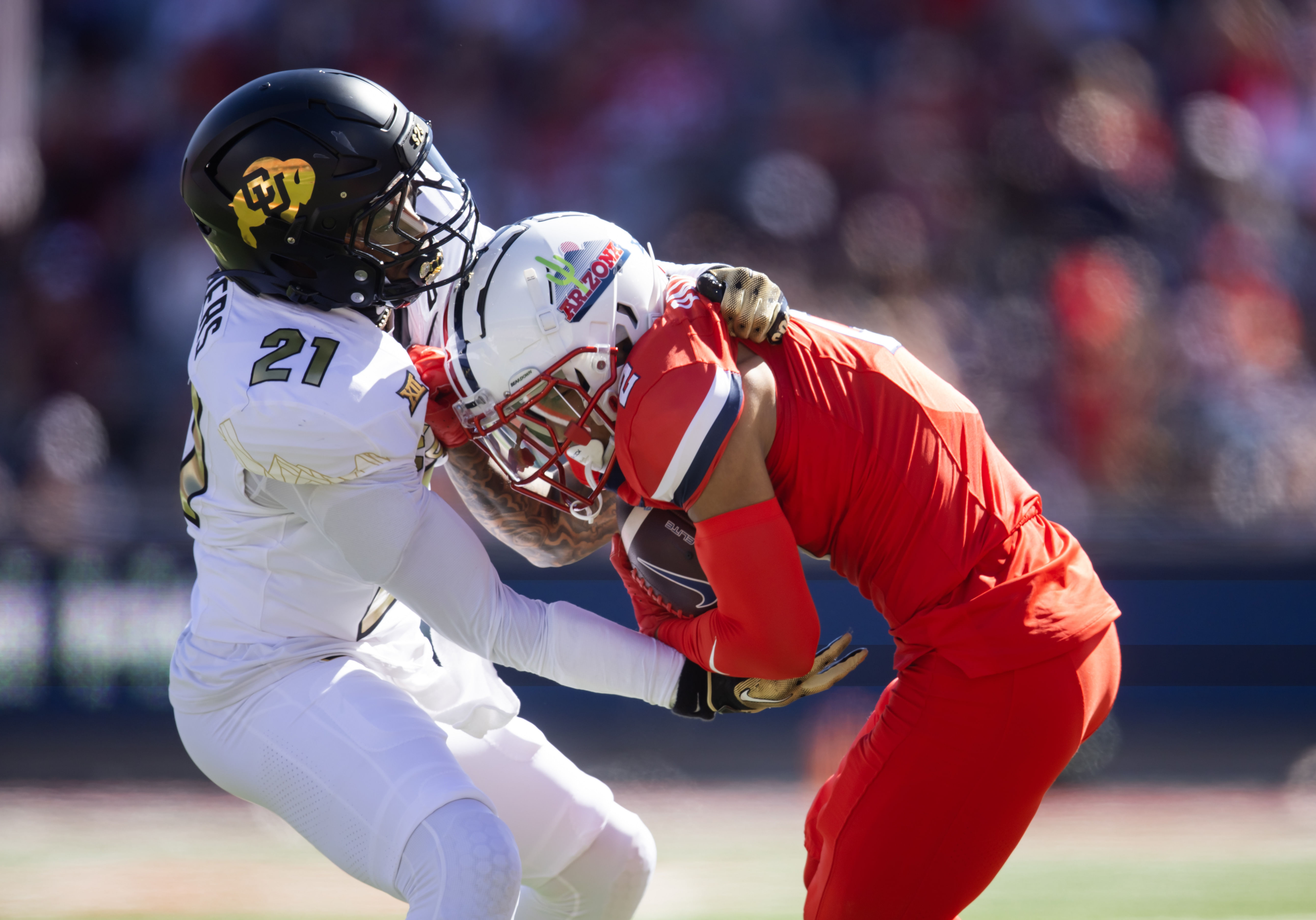 Shilo Sanders attempts a tackle for Colorado Buffaloes (Credits: IMAGN)