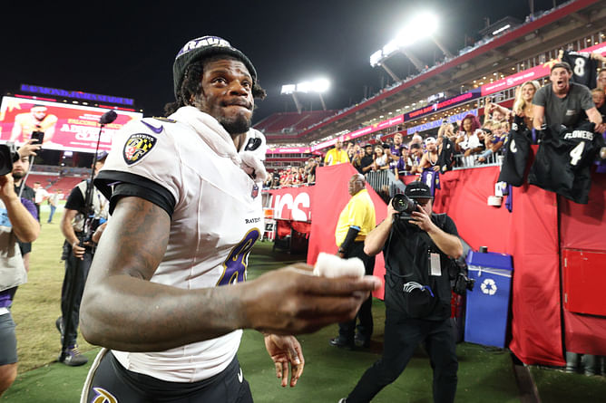 NFL analyst draws parallels between Lamar Jackson and Dan Marino: "Why does he have to win a Super Bowl?"