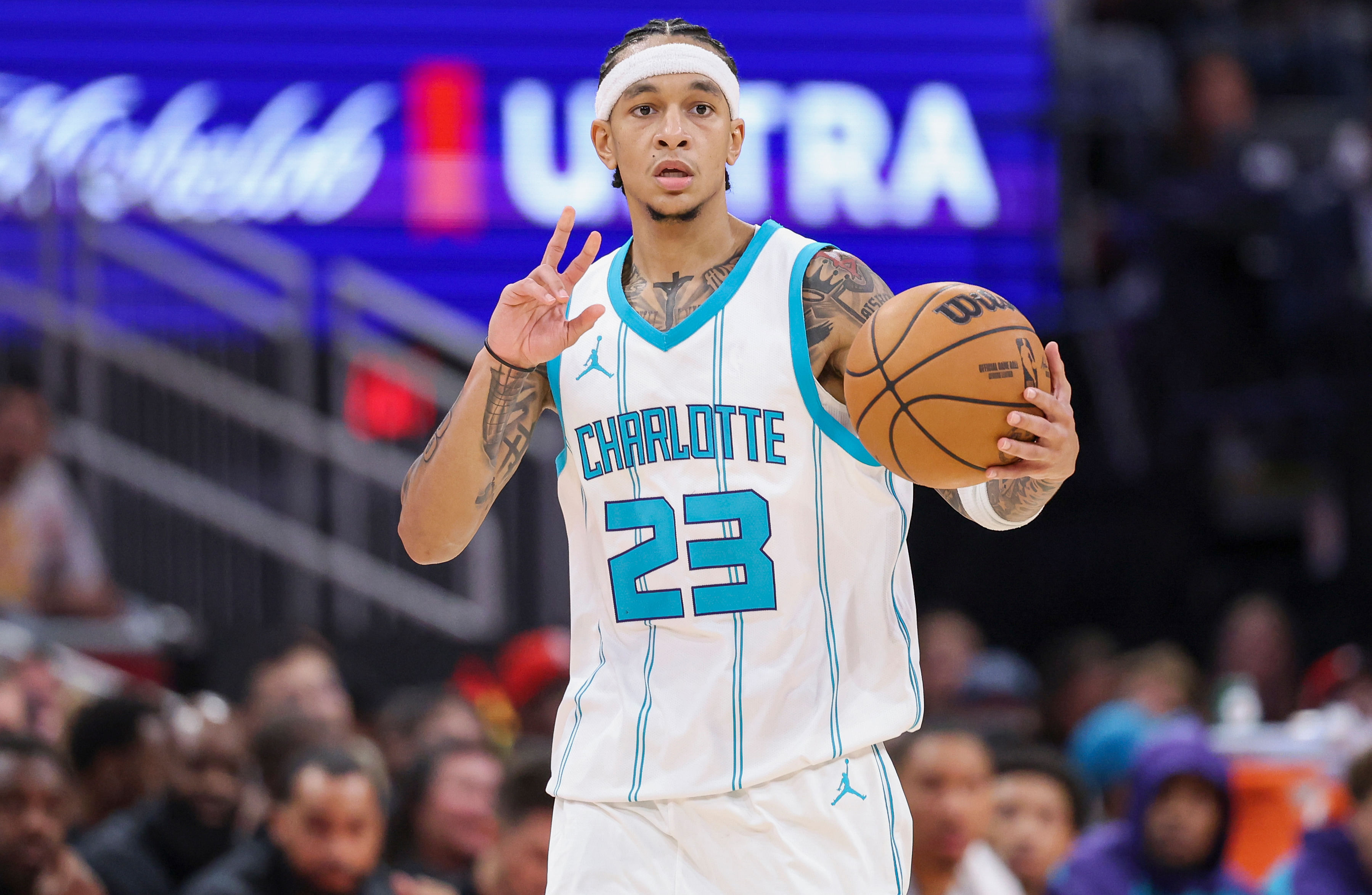 Charlotte Hornets combo guard Tre Mann (Image Credit: Troy Taormina-Imagn Images)