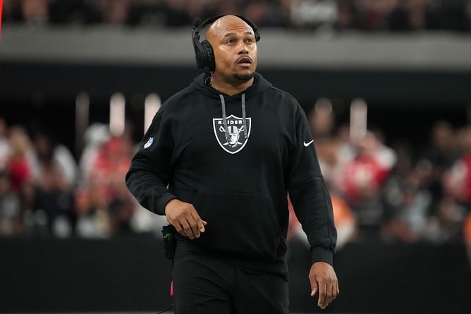 NFL Rumors: Raiders HC Antonio Pierce in "hot seat" after depressing start to season, claims insider