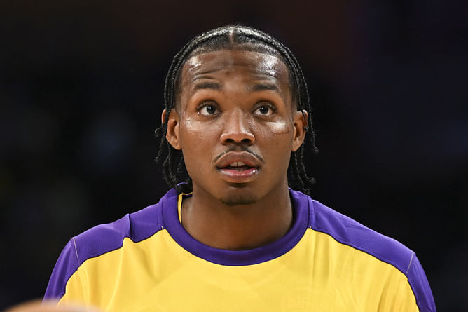 PHOTOS: Lakers' Quincy Olivari shares gruesome injury pics after Pelicans forward recalls Hawaii accident
