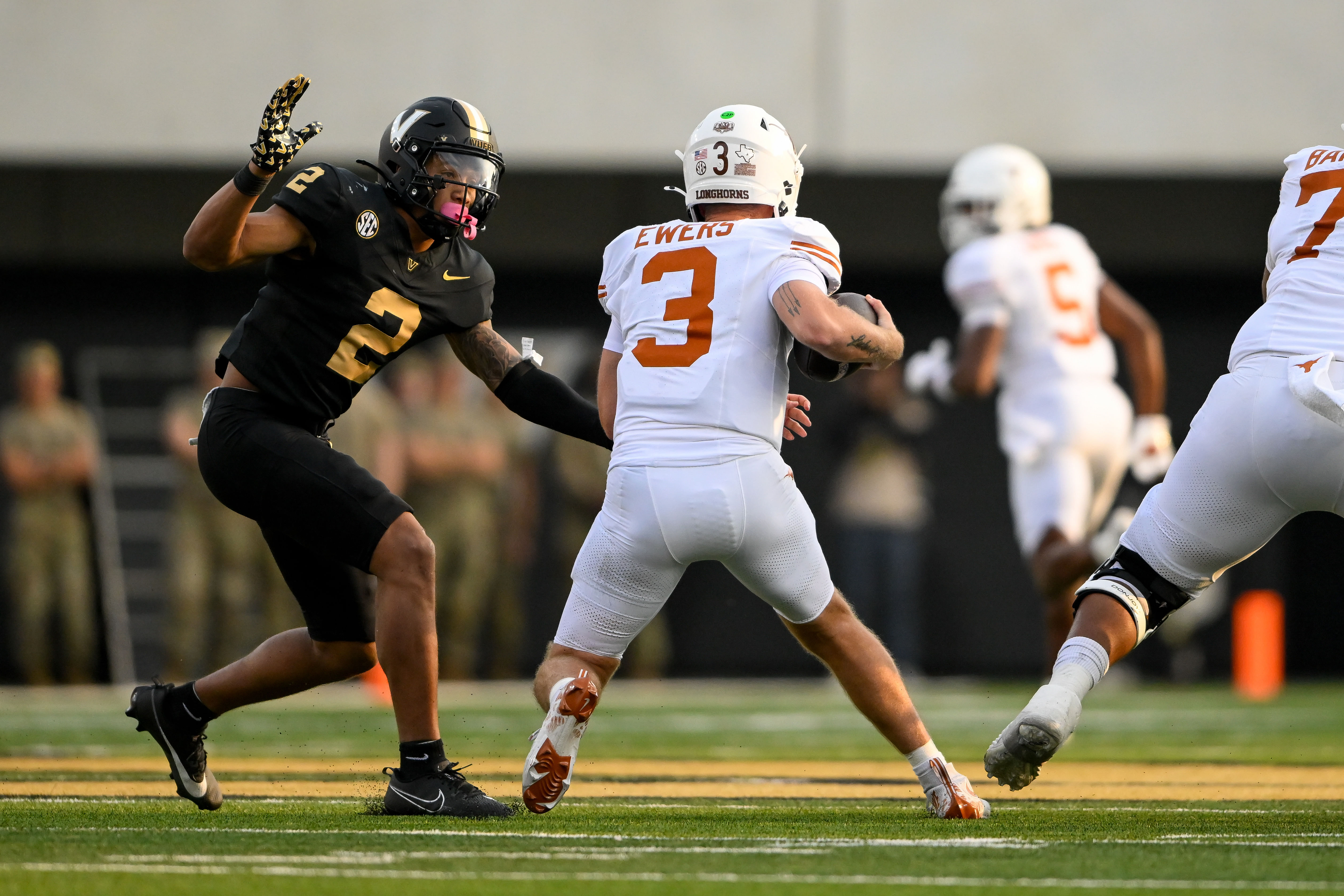 Vanderbilt Commodores linebacker Randon Fontenette (2) sacks Texas Longhorns quarterback Quinn Ewers (3) - Source: Imagn