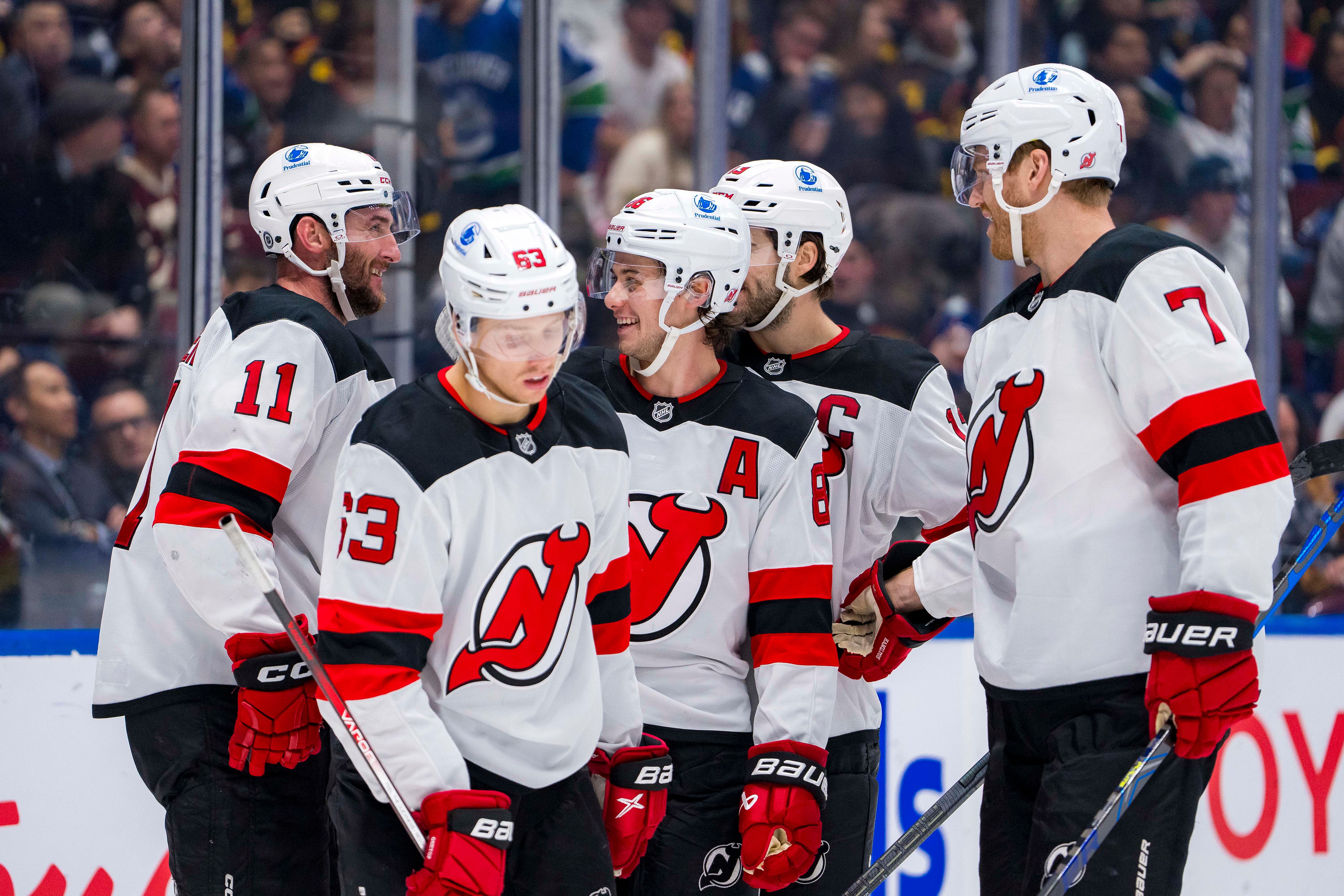 NHL: New Jersey Devils at Vancouver Canucks - Source: Imagn