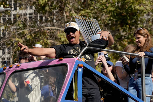 Los Angeles Dodgers-Championship Celebration - Dave Roberts (Photo via IMAGN)