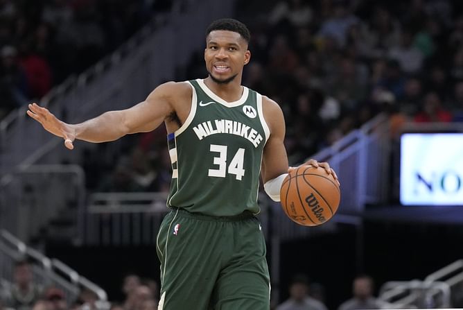 Giannis Antetokounmpo keeps Bucks' spirits high with another 'dad joke' amid 5-game losing streak