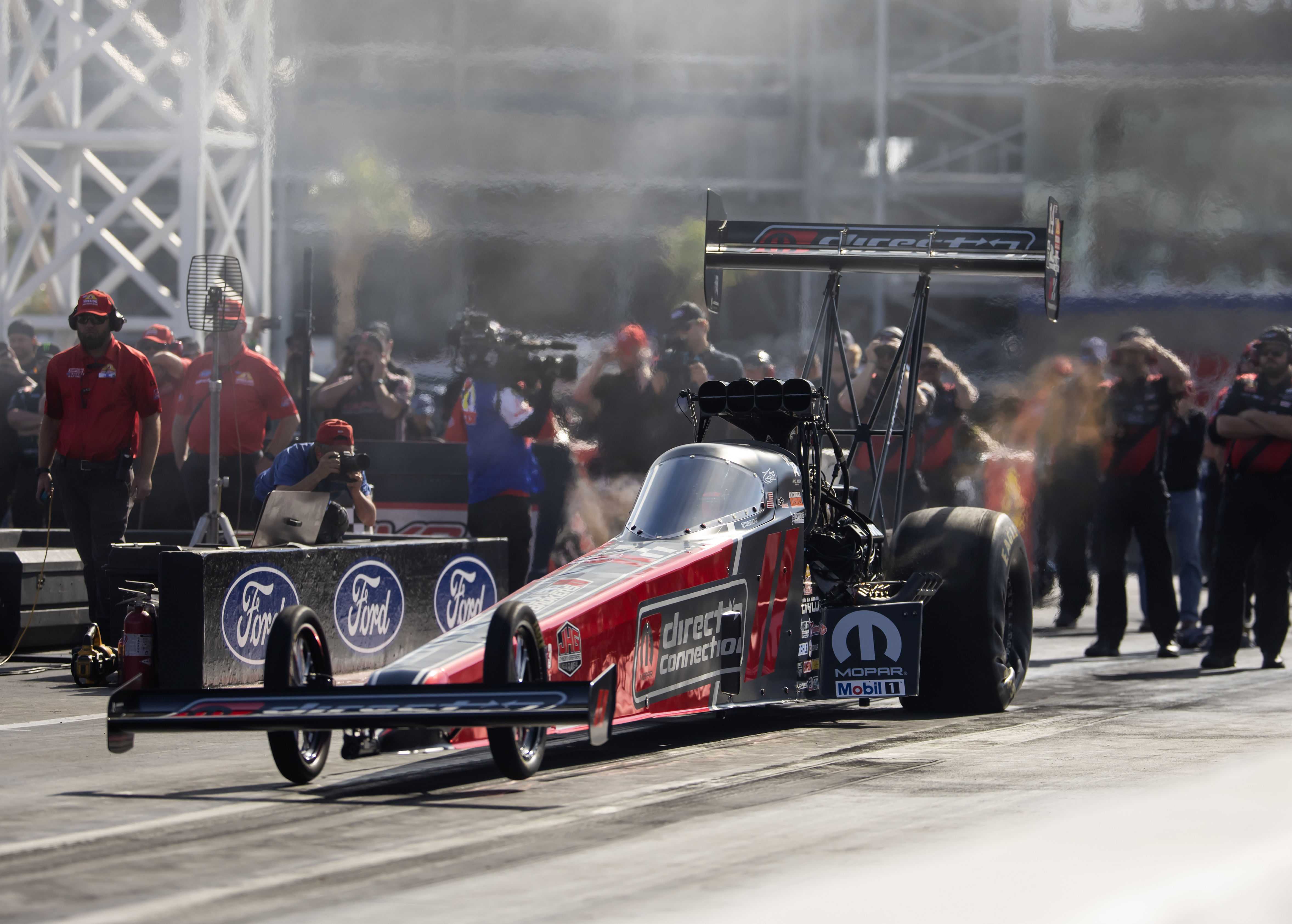 NHRA top fuel driver Tony Stewart during qualifying for the Ford Performance Nationals at The Strip at Las Vegas Motor Speedway (Image via Imagn)