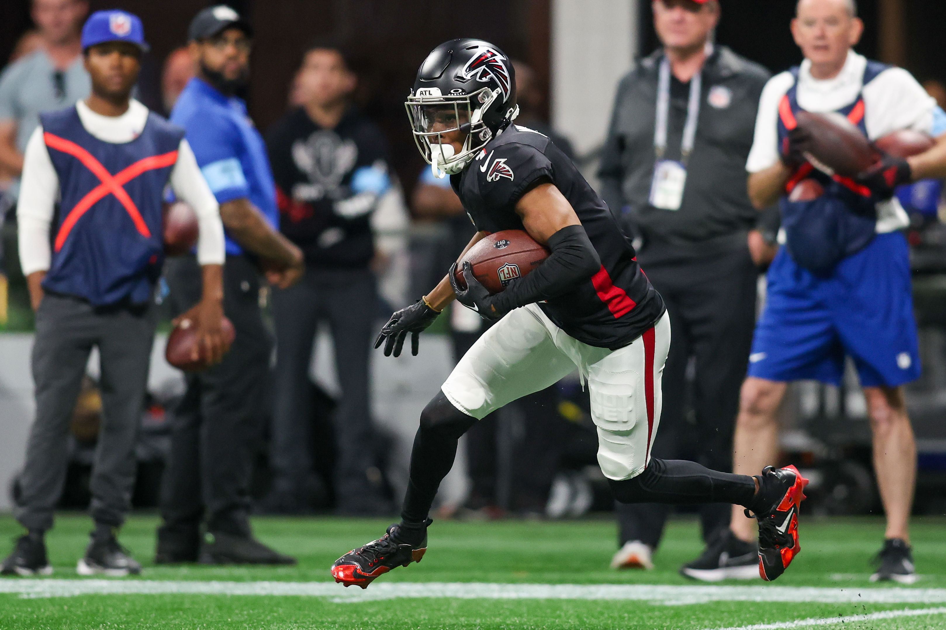 NFL: Dallas Cowboys at Atlanta Falcons - Source: Imagn Dallas Cowboys v Atlanta Falcons - Source: Getty nter caption