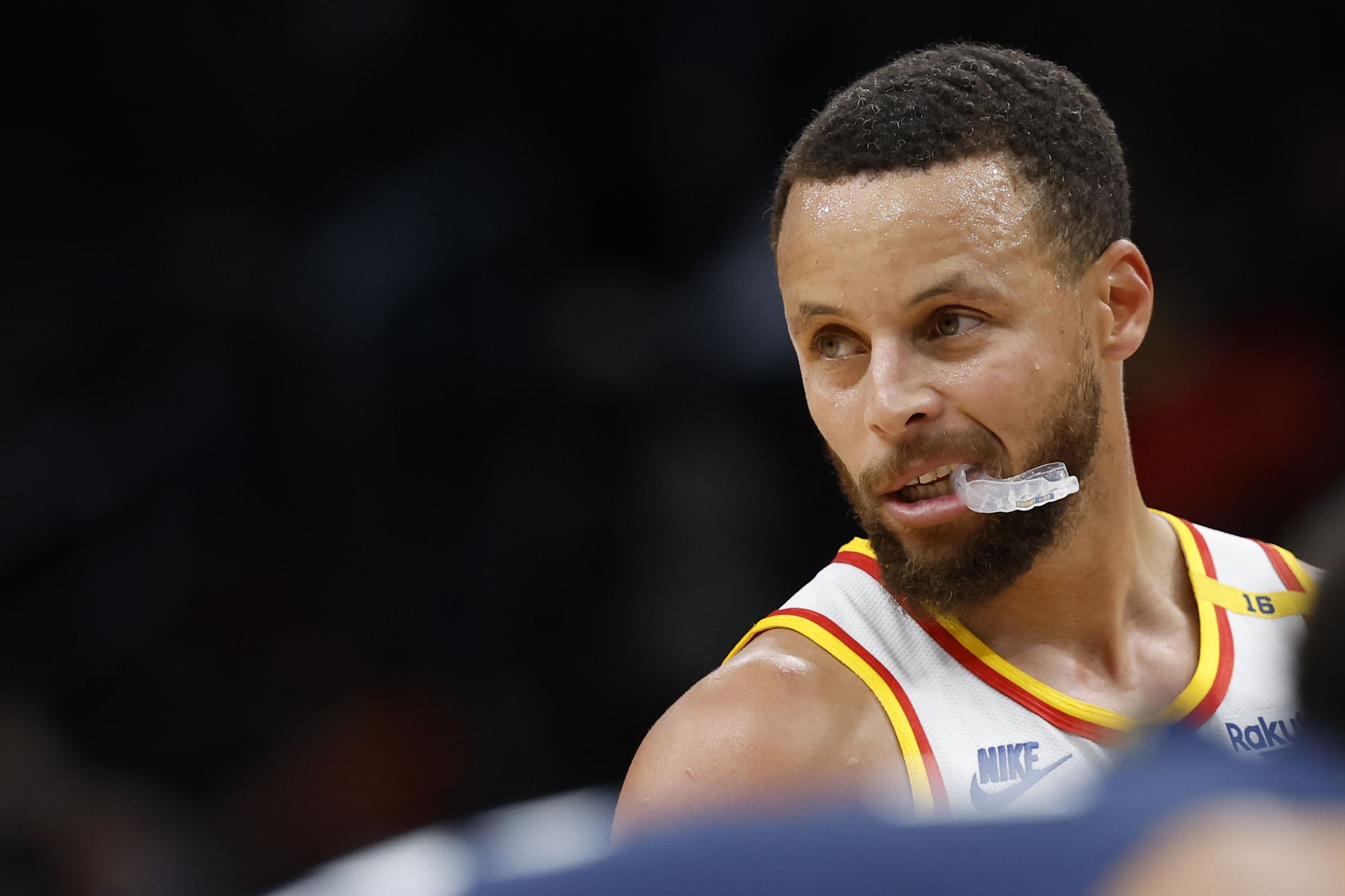 Golden State Warriors guard Stephen Curry prepares to take a free throw against the Washington Wizards at Capital One Arena. Photo Credit: Imagn