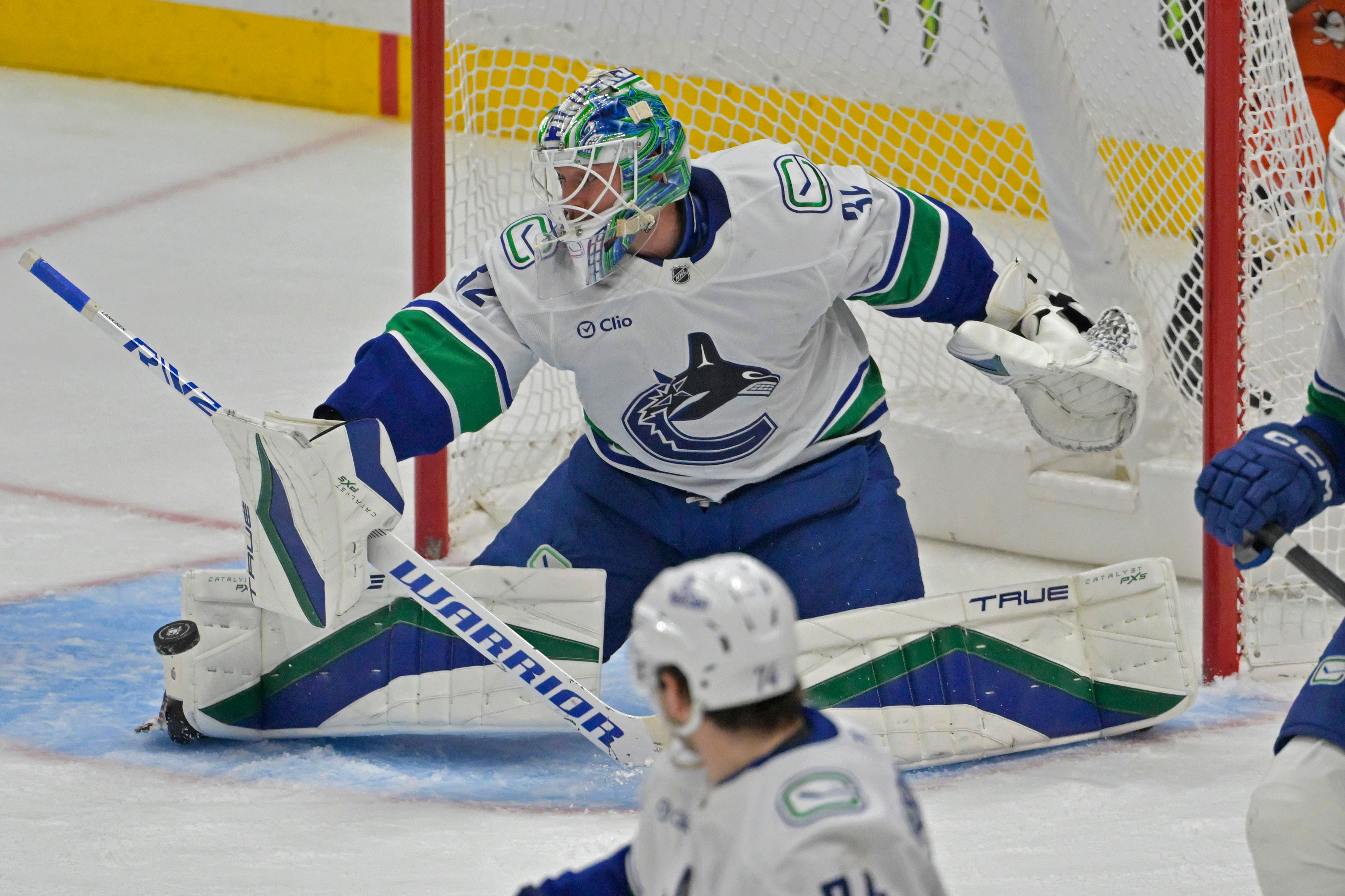 NHL: Vancouver Canucks at Anaheim Ducks (Credits: IMAGN)