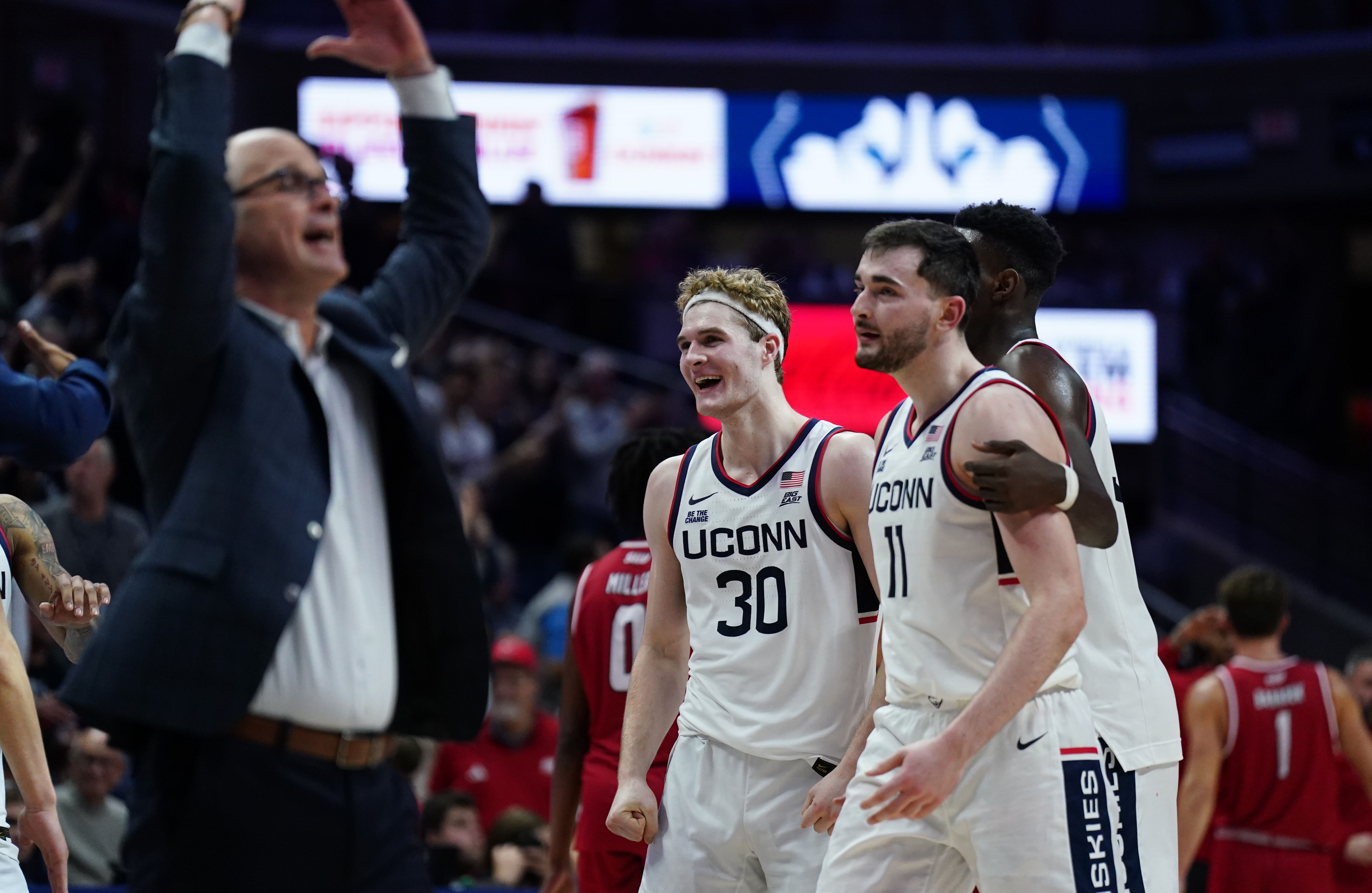 Dan Hurley and the UConn Huskies began their 2024-25 season in emphatic fashion.