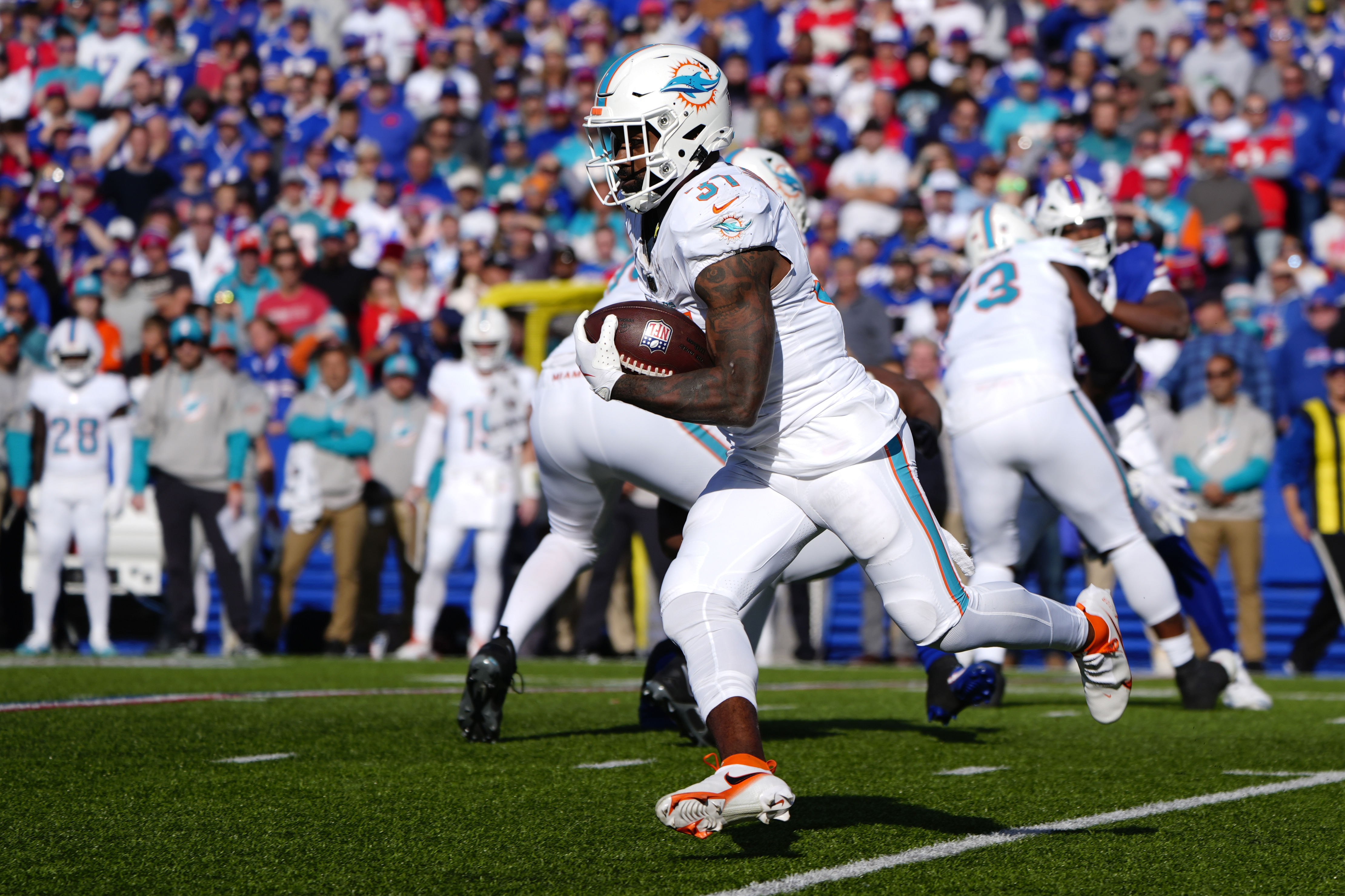 NFL: Miami Dolphins at Buffalo Bills - Source: Imagn