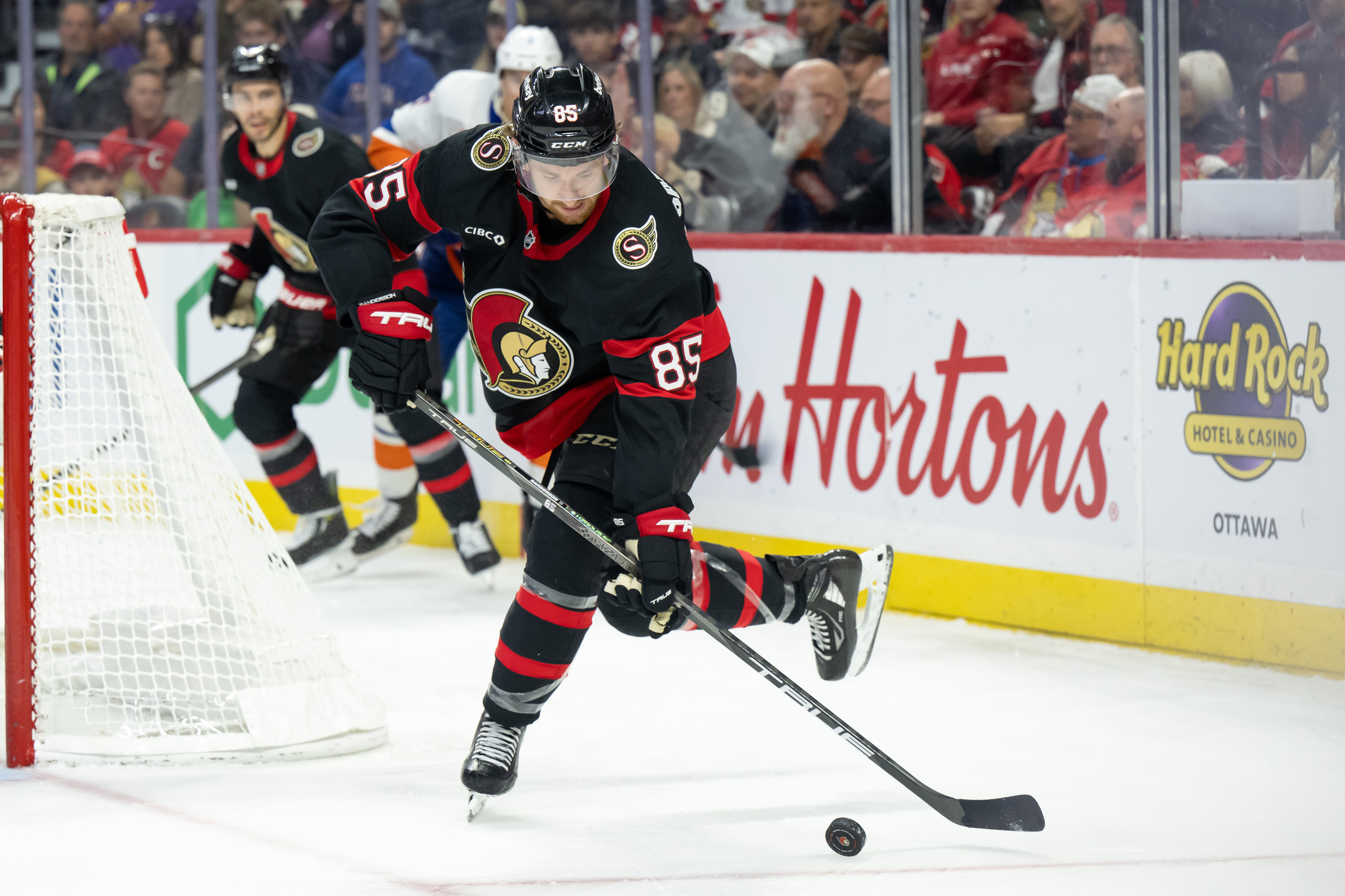 NHL: New York Islanders at Ottawa Senators - Source: Imagn