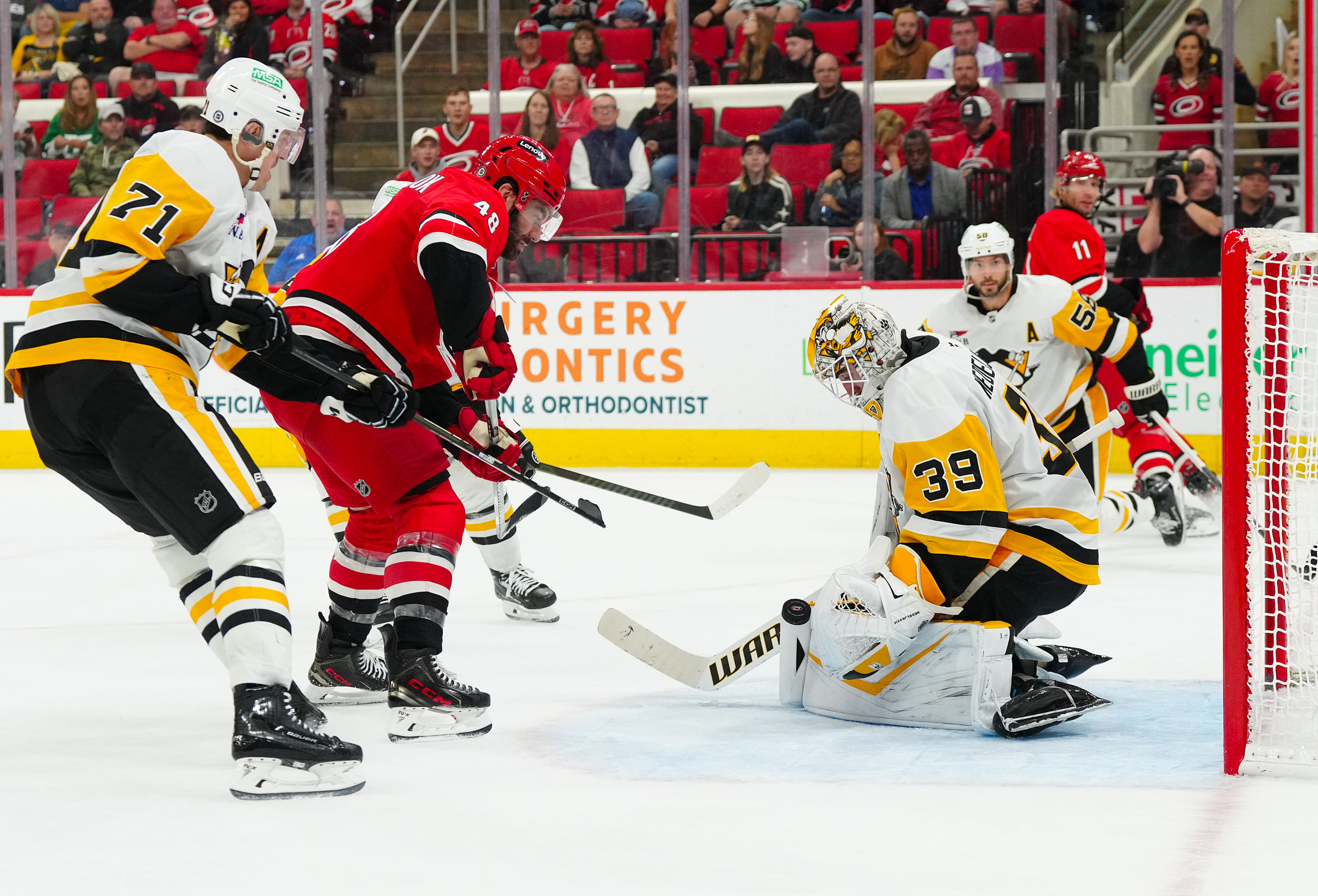 NHL: Pittsburgh Penguins at Carolina Hurricanes. (Image via Imagn)