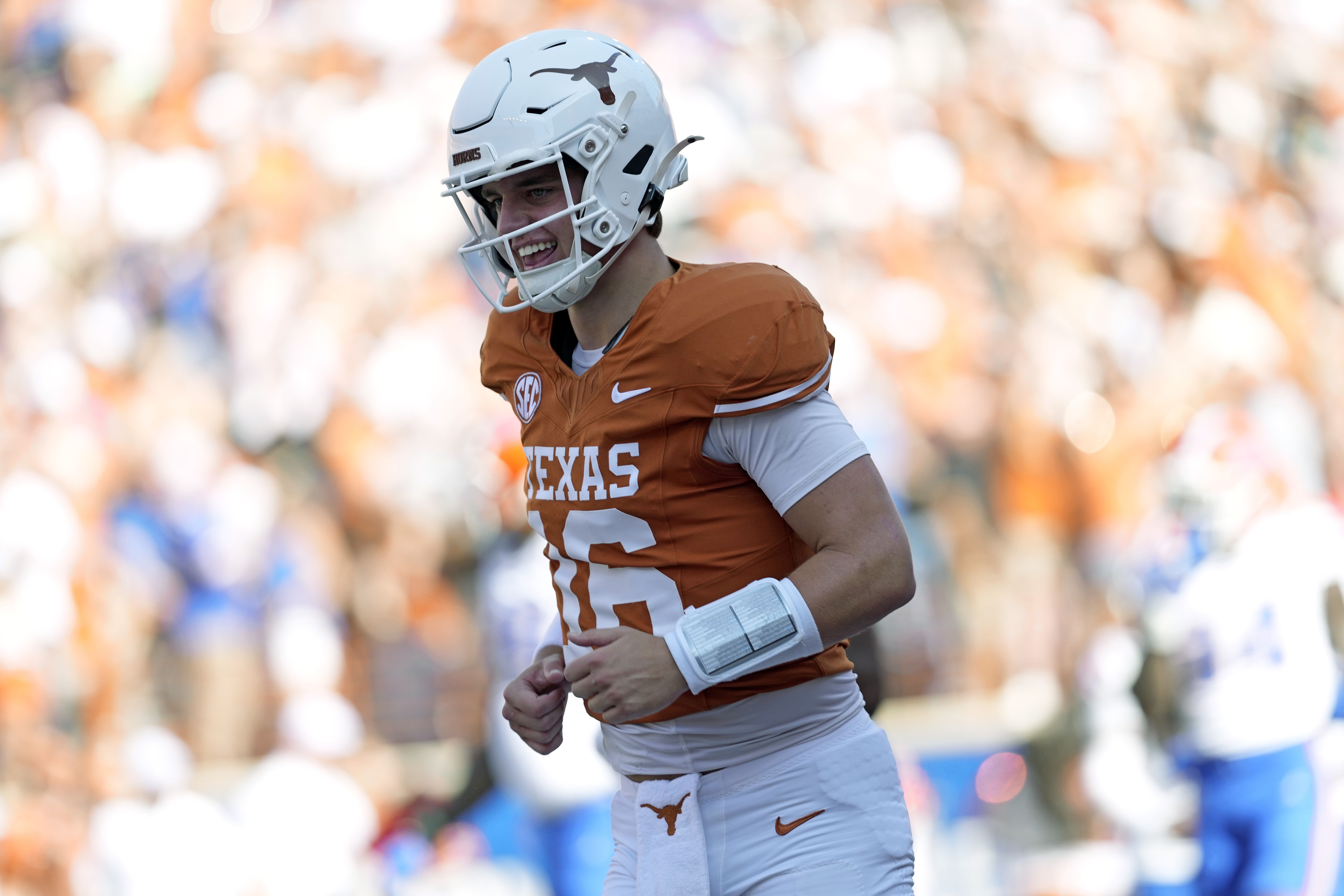 NCAA Football: Texas Longhorns QB Arch Manning (Credits: IMAGN)