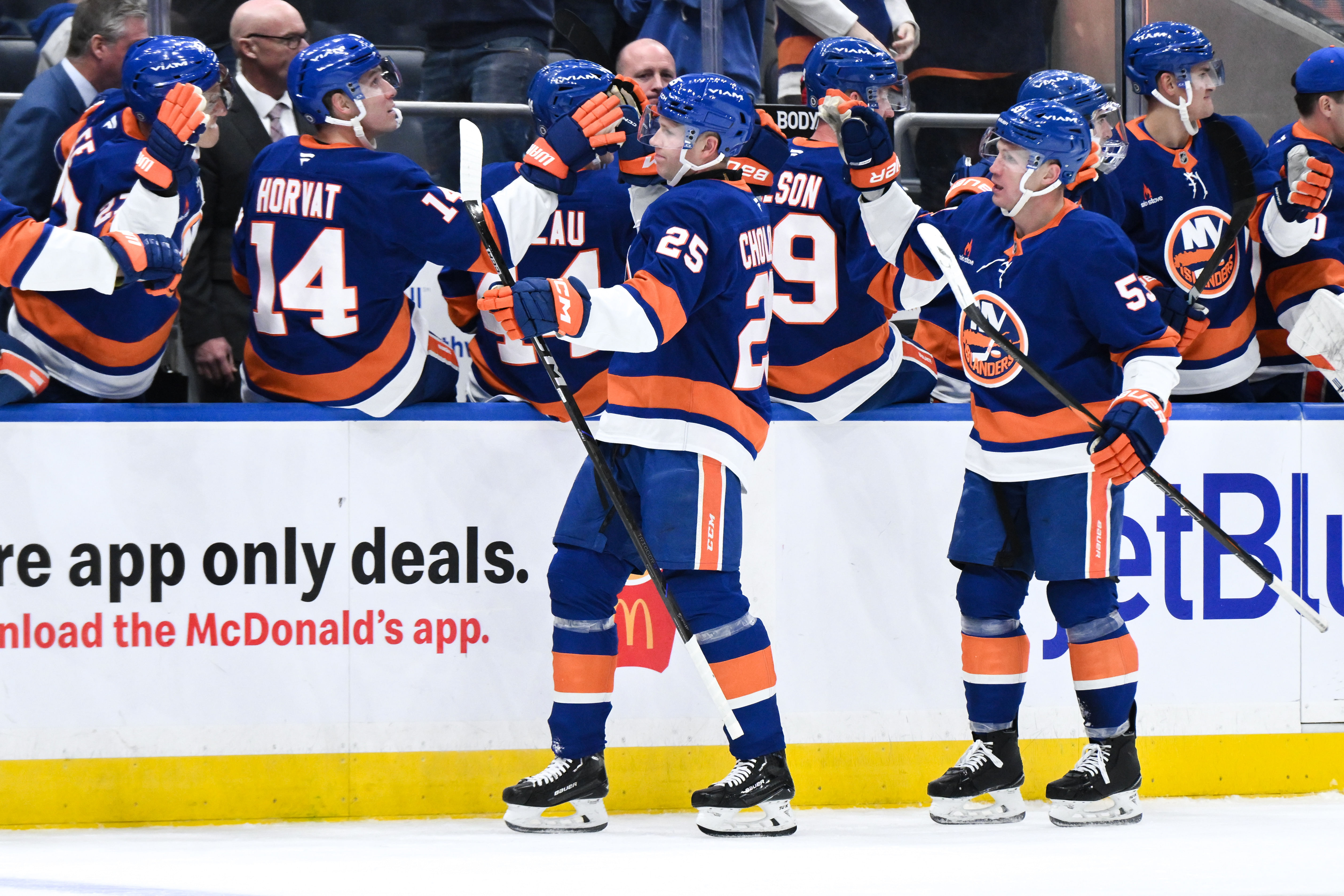 NHL: New Jersey Devils at New York Islanders - Source: Imagn