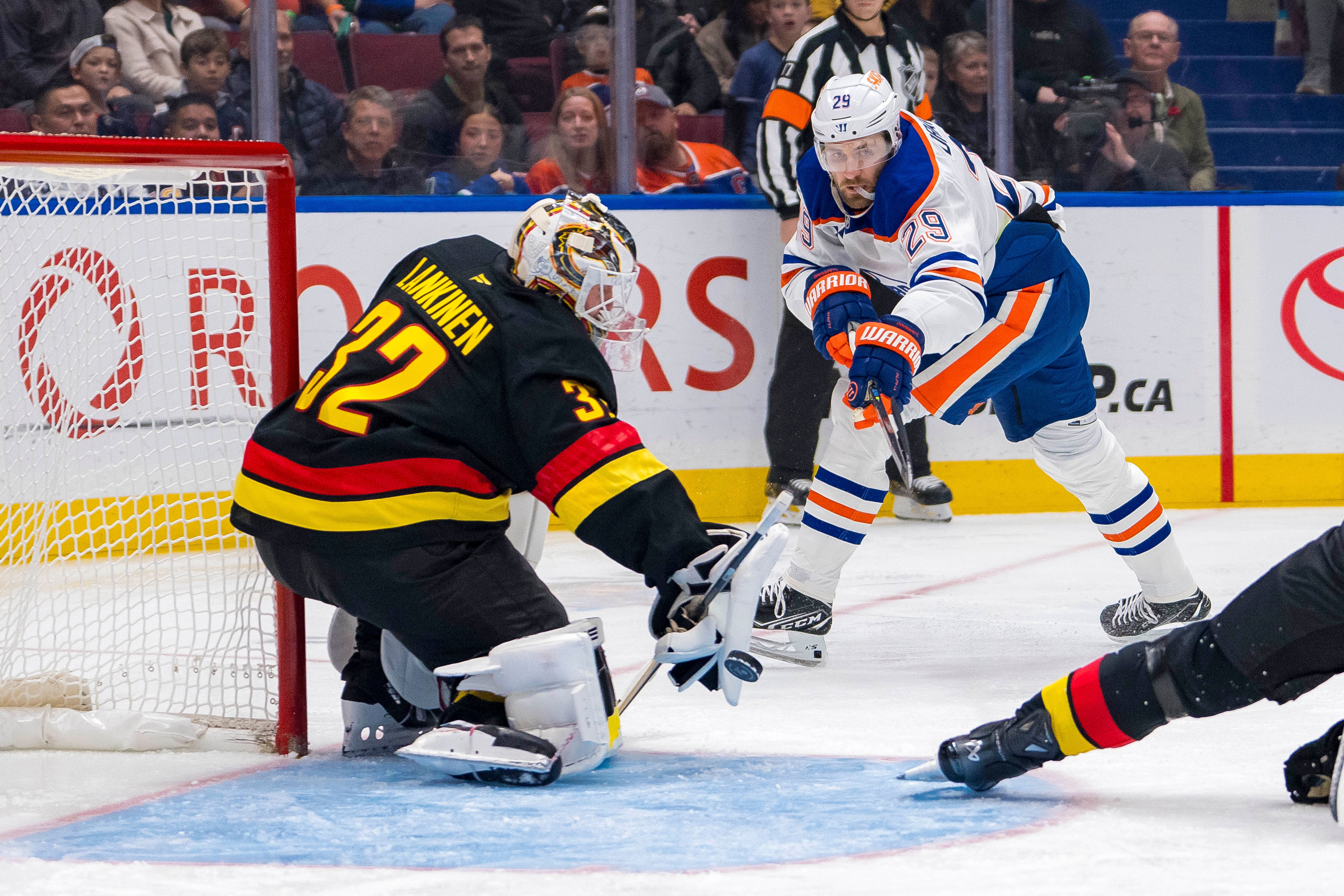 NHL: Edmonton Oilers at Vancouver Canucks - Source: Imagn