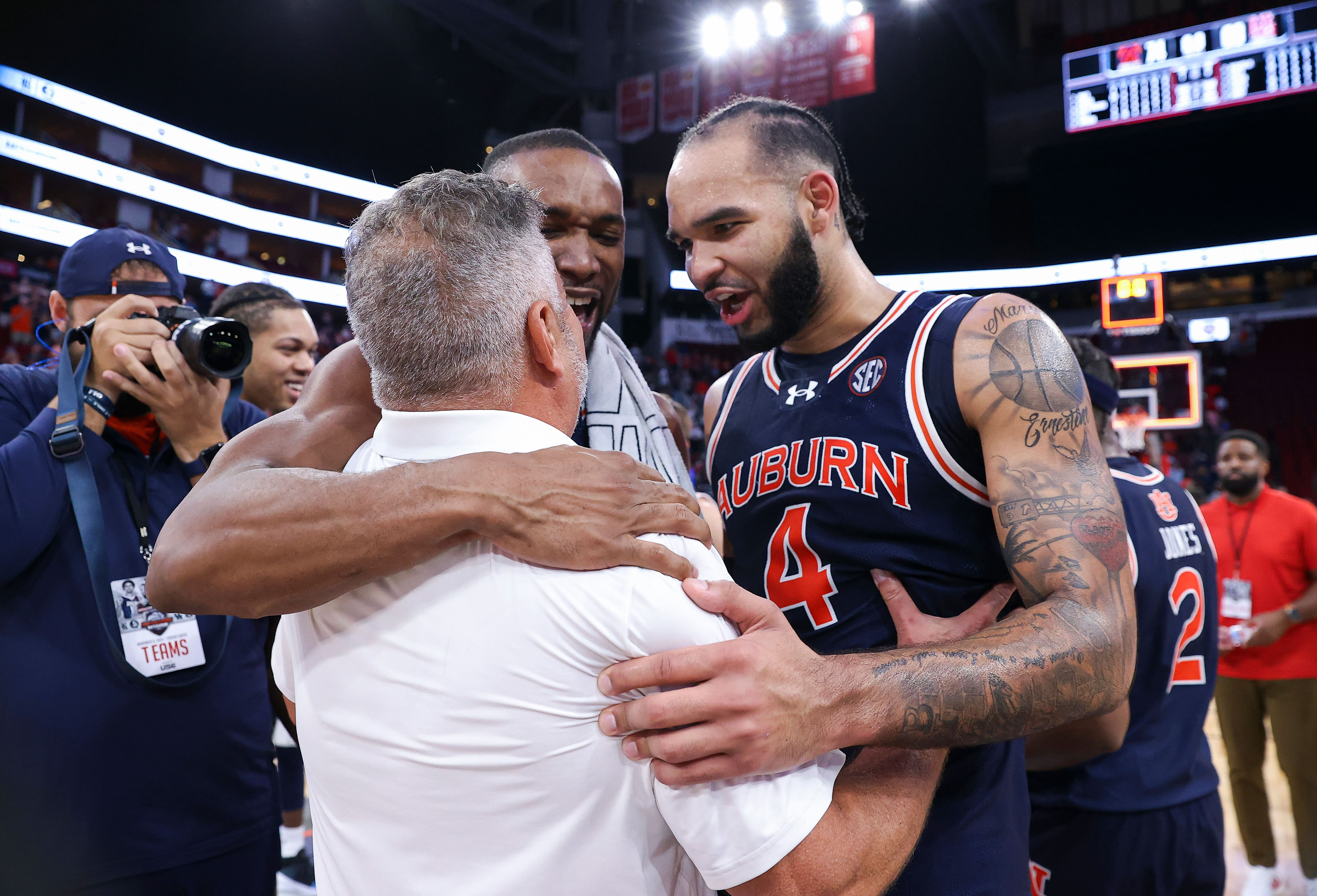 Bruce Pearl was delighted with the Auburn Tigers&#039; effort against the Houston Cougars.