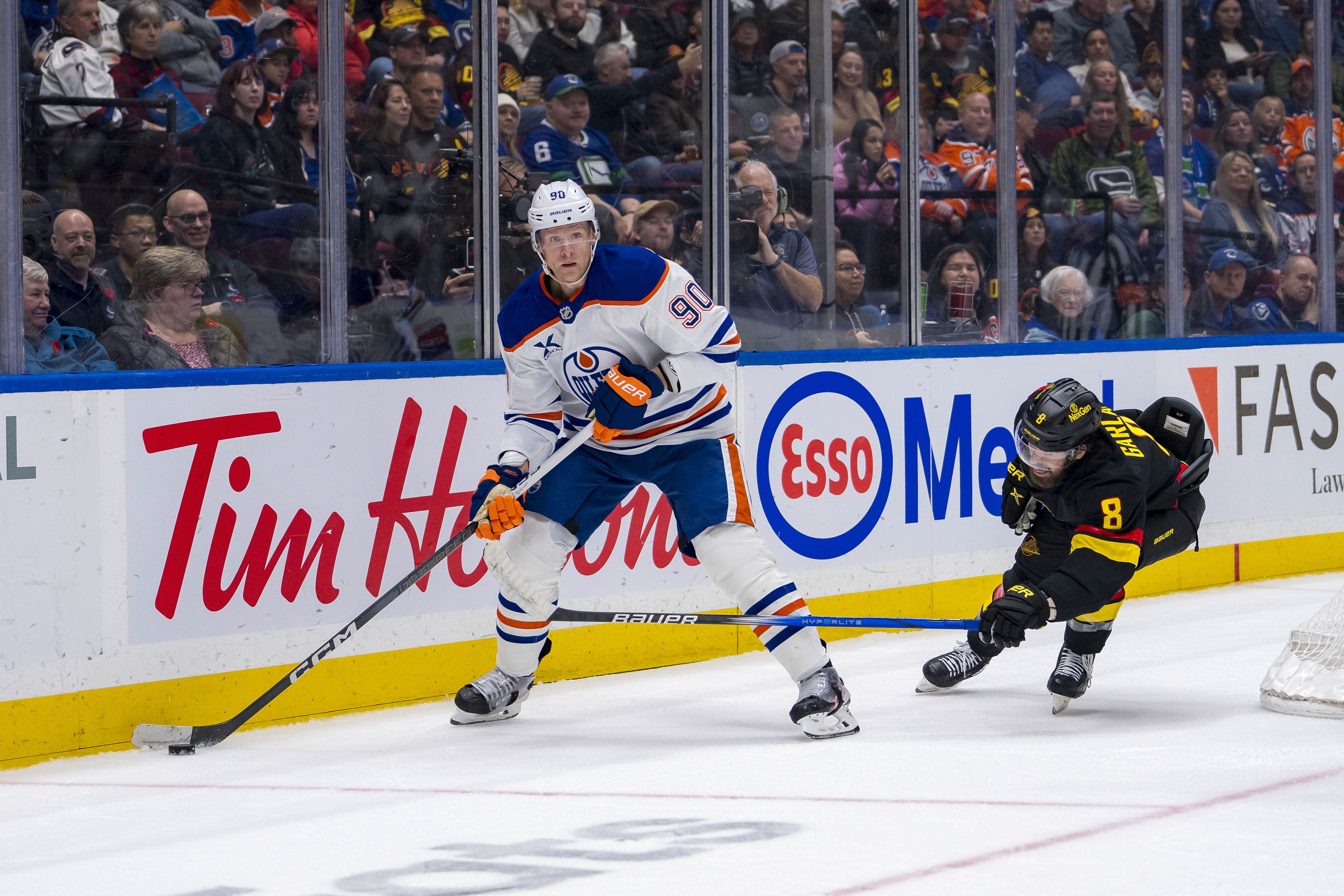 NHL: Edmonton Oilers at Vancouver Canucks - Source: Imagn