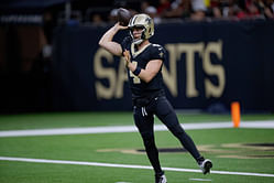 Derek Carr's wife Heather and daughter cheer on Saints QB in 269-yard, 2-TD victory