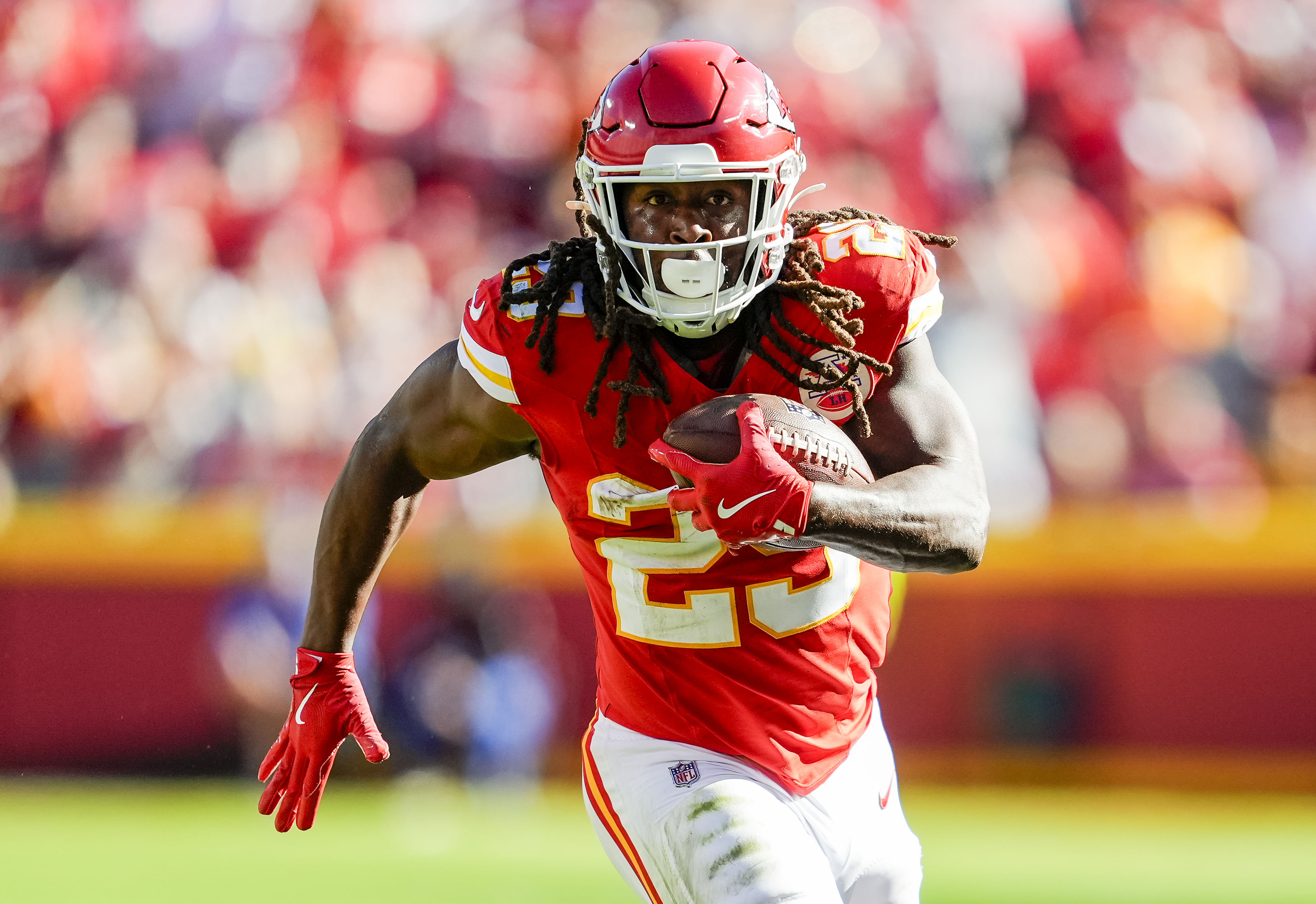 Kareem Hunt at Denver Broncos at Kansas City Chiefs - Source: Imagn