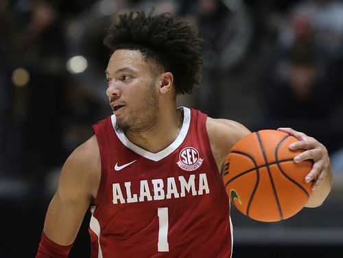 Alabama Crimson Tide guard Mark Sears (1) drives to the basket in the NCAA game against the Purdue Boilermakers at Mackey Arena in West Lafayette, Ind. (Image Source: IMAGN)