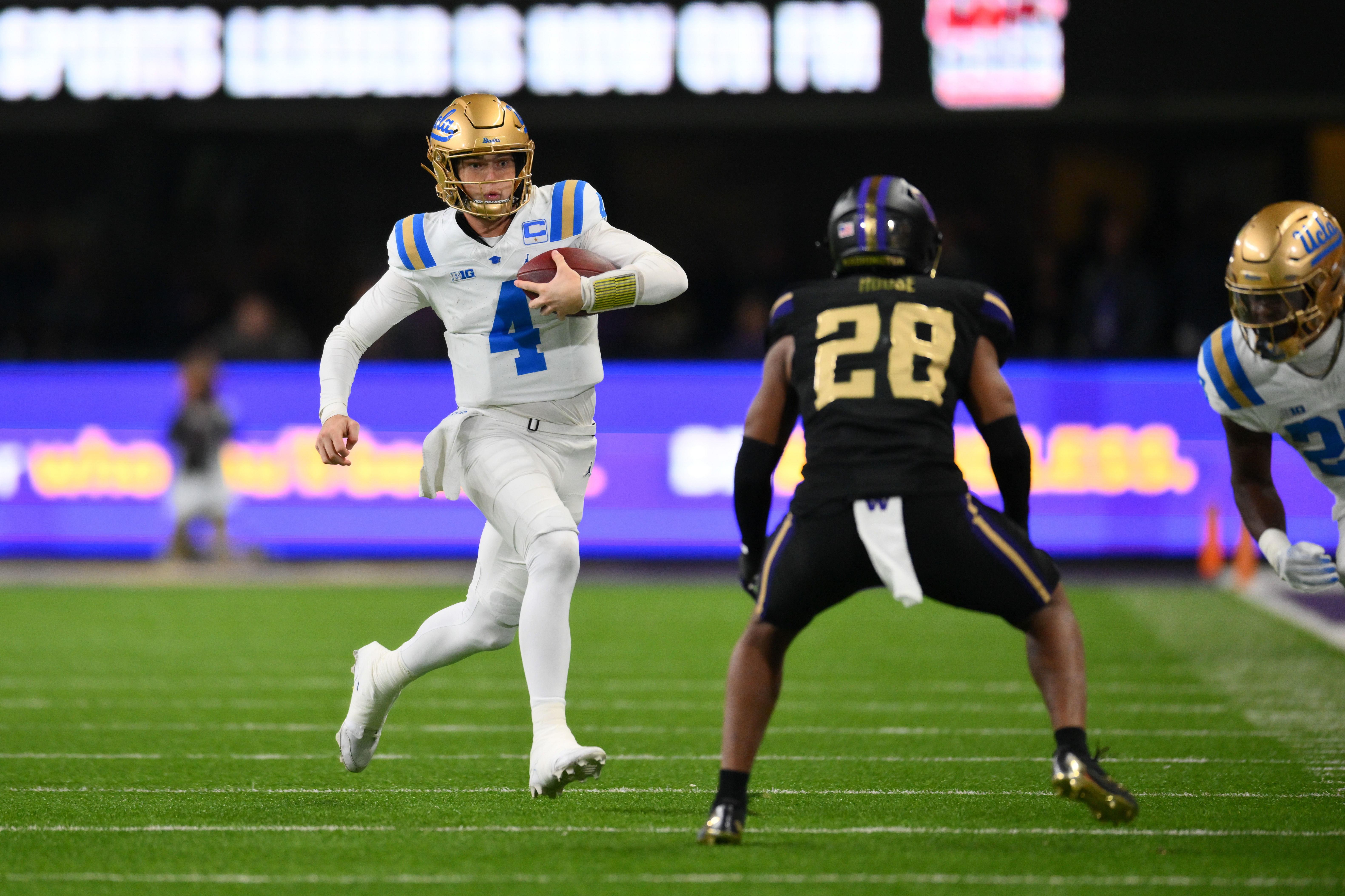 NCAA Football: UCLA at Washington - Source: Imagn