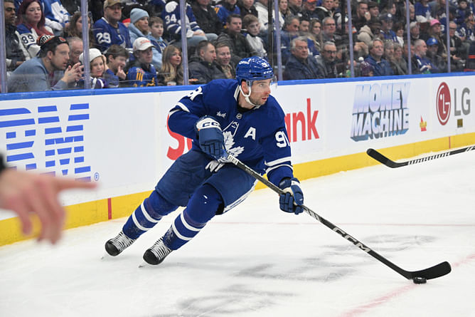 "Not paying him $6.5 million at age 35": Darren Dreger offers blunt take on Maple Leafs' ongoing contract talk with $77M star