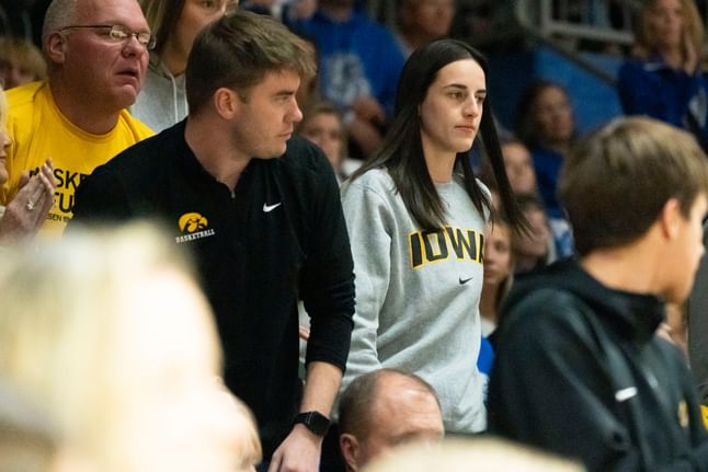 PHOTO: Caitlin Clark and boyfriend Connor McCaffery take \'friend\' Tyrese Haliburton\'s courtside seats for Pacers game