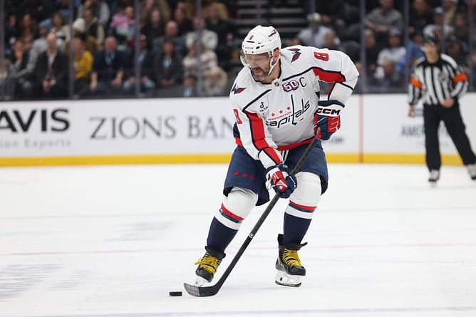 "The man is possessed": Biz makes bold claim about Alex Ovechkin's timeline of breaking Wayne Gretky's record with a new added twist