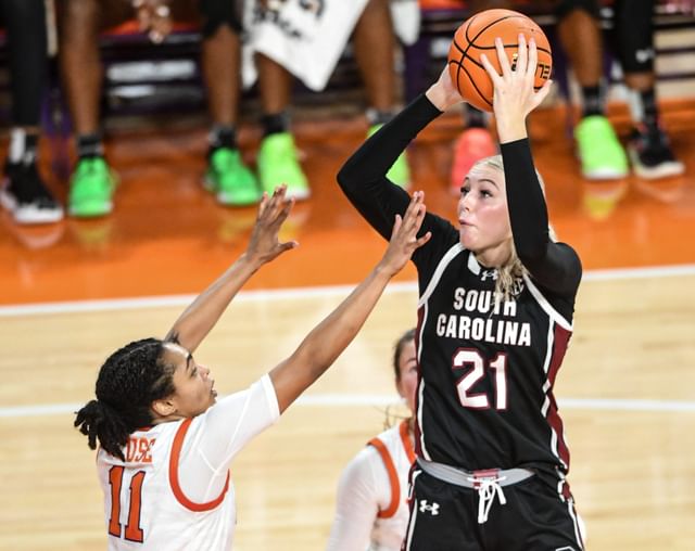 Is Chloe Kitts playing today? Exploring South Carolina star's