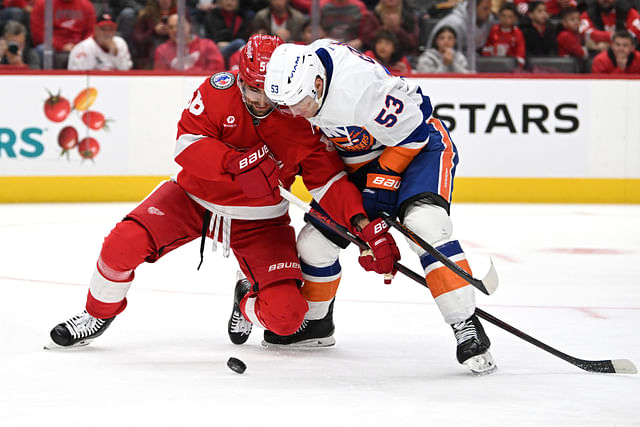 NHL: New York Islanders at Detroit Red Wings - Source: Imagn