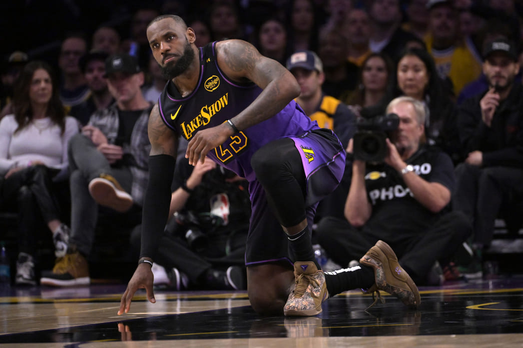 Candace Parker hilariously reacts to pic of her twoyearold toddler