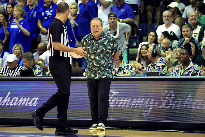 WATCH: Michigan Spartans guard Jaden Akins imitates coach Tom Izzo while sharing his "mantra"
