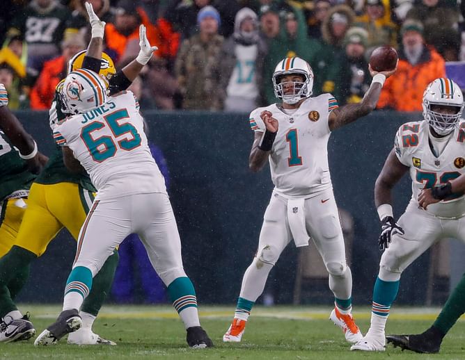 Cam Newton exposes major flaw in Tua Tagovailoa amid QB's cold-weather struggles