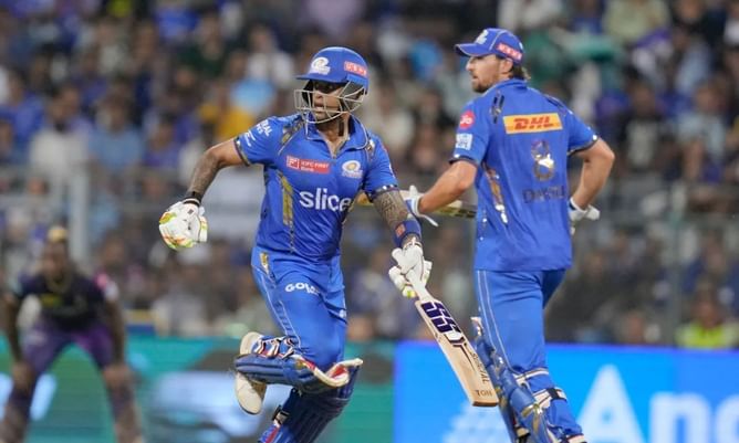 3 खिलाड़ी जिन्हें मेगा ऑक्शन से पहले MI ने किया था रिलीज, IPL 2025 के लिए RCB में हुए शामिल