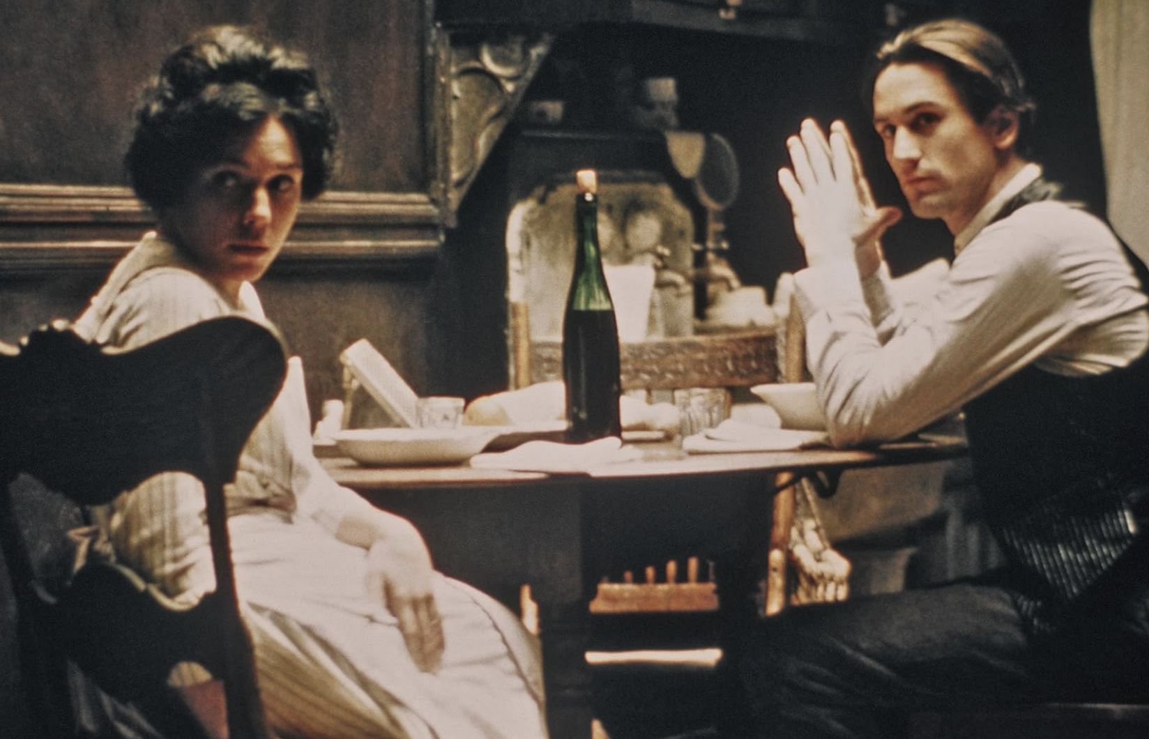 Robert De Niro and Francesca De Sapio in The Godfather Part II (Image via Paramount Pictures)