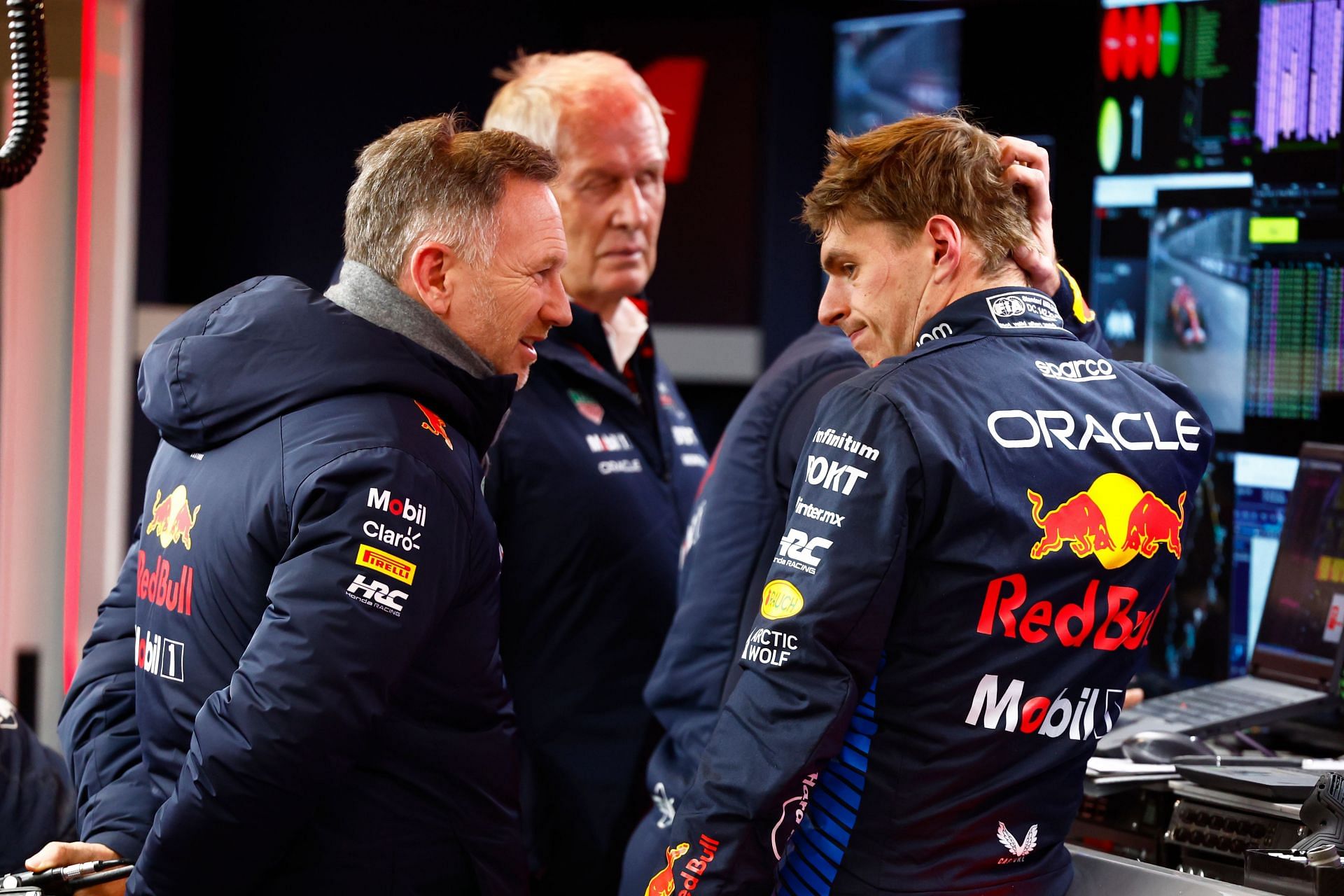 Max Verstappen (1) Oracle Red Bull Racing speaks with team principal Christian Horner during free practice 2 at the Las Vegas Grand Prix - Source: Getty