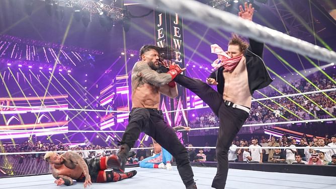 [WATCH] Sami Zayn, Roman Reigns, and The Usos visibly upset after the OG Bloodline's loss at WWE Crown Jewel