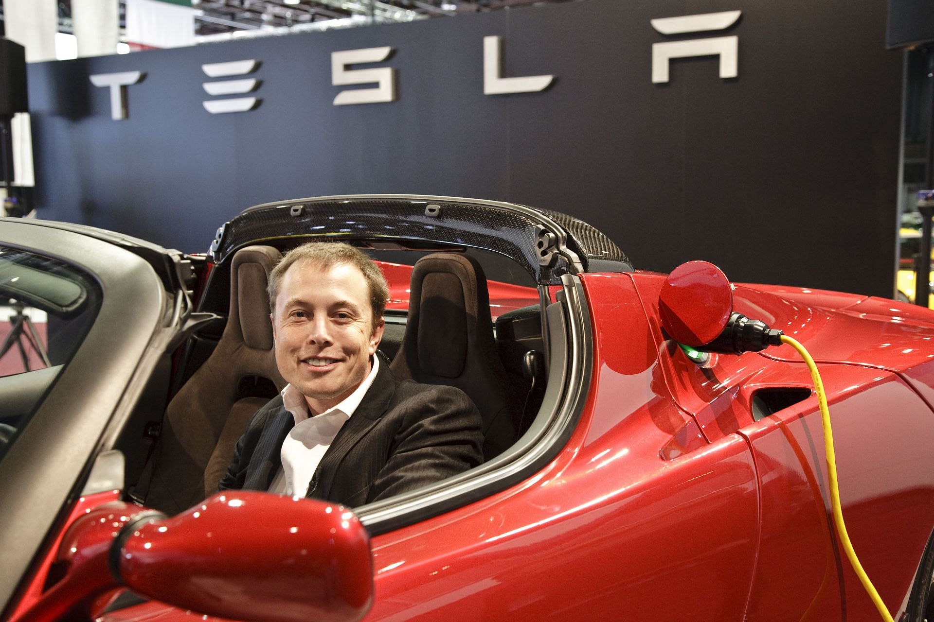 USA - 2009 North American International Auto Show - Elon Musk - Tesla (Image via Getty)