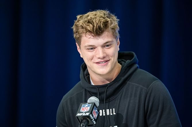 Vikings' J.J. McCarthy leverages virtual reality to keep QB skills sharp during injury rehab