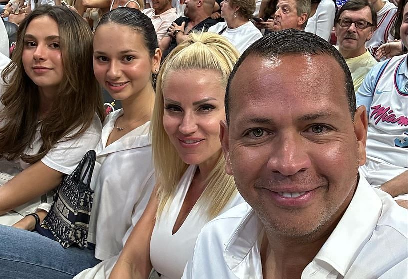 Alex Rodriguez Girlfriend and Family Pictures