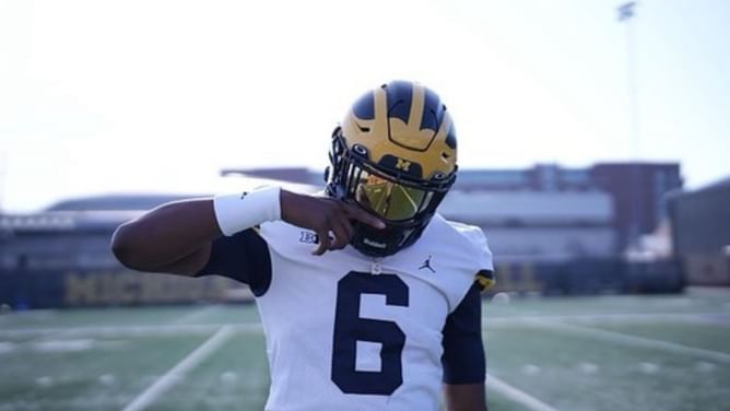 WATCH: 5-star QB Bryce Underwood leads his high school football team to a dominating playoff win